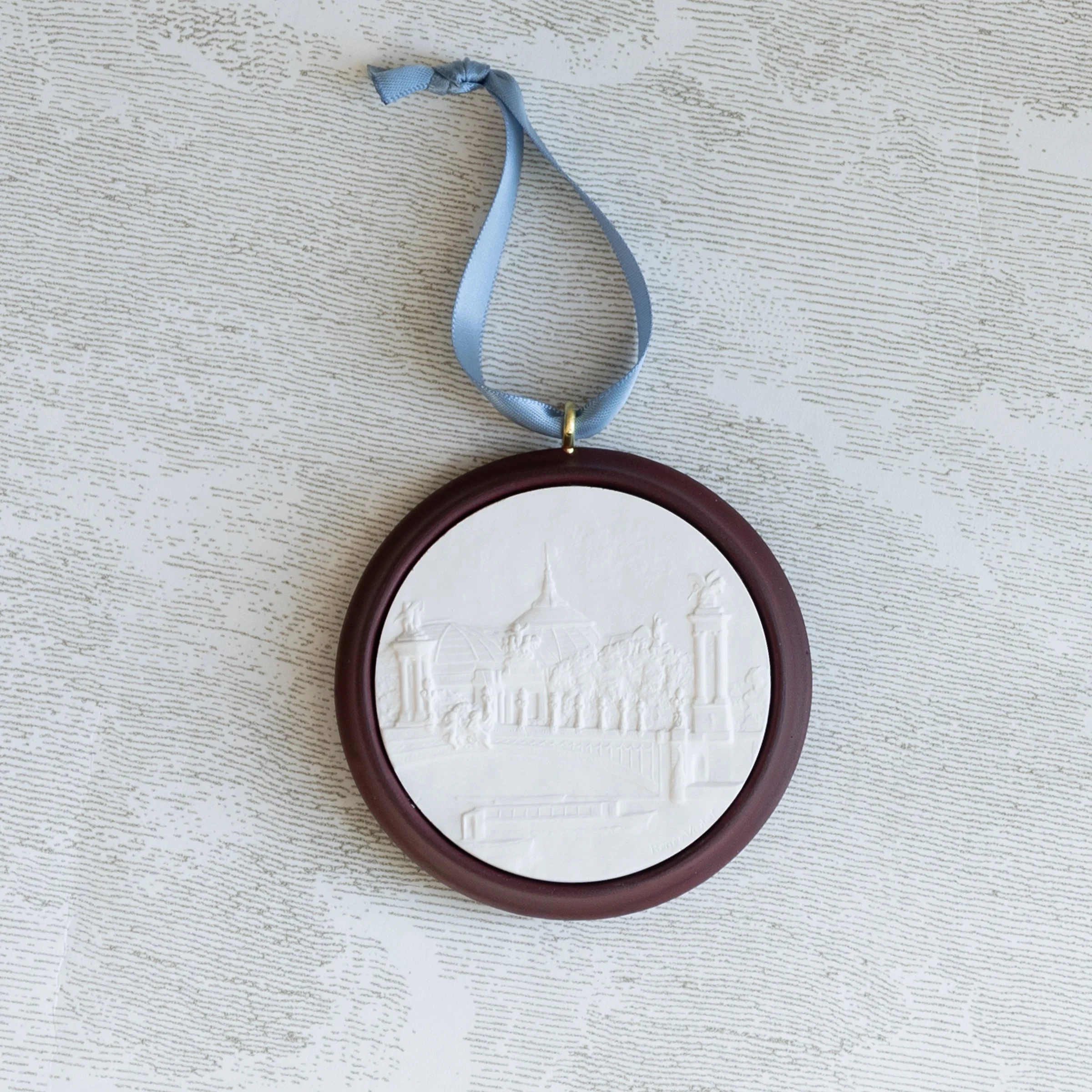 STATUETTE Dec 2025 Artist Collection-103.jpg