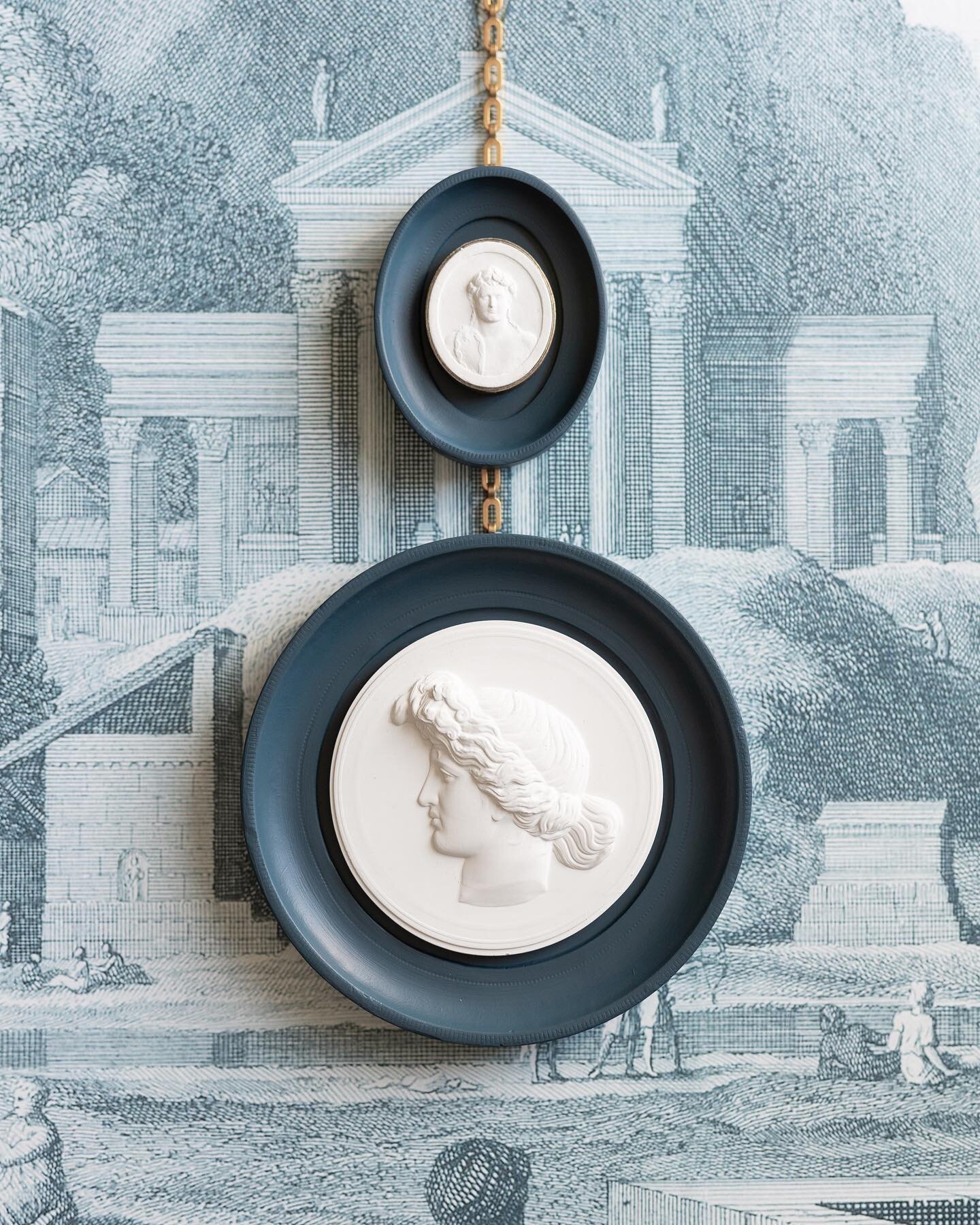 A handful of newly designed intaglios are launching tomorrow along with the Artist Collection&hellip; this Apollo profile being one of them!  Swipe for a closer look

#intaglio #plasterintaglio #neoclassical #cameo #bust #statue #sculpture #grandtour