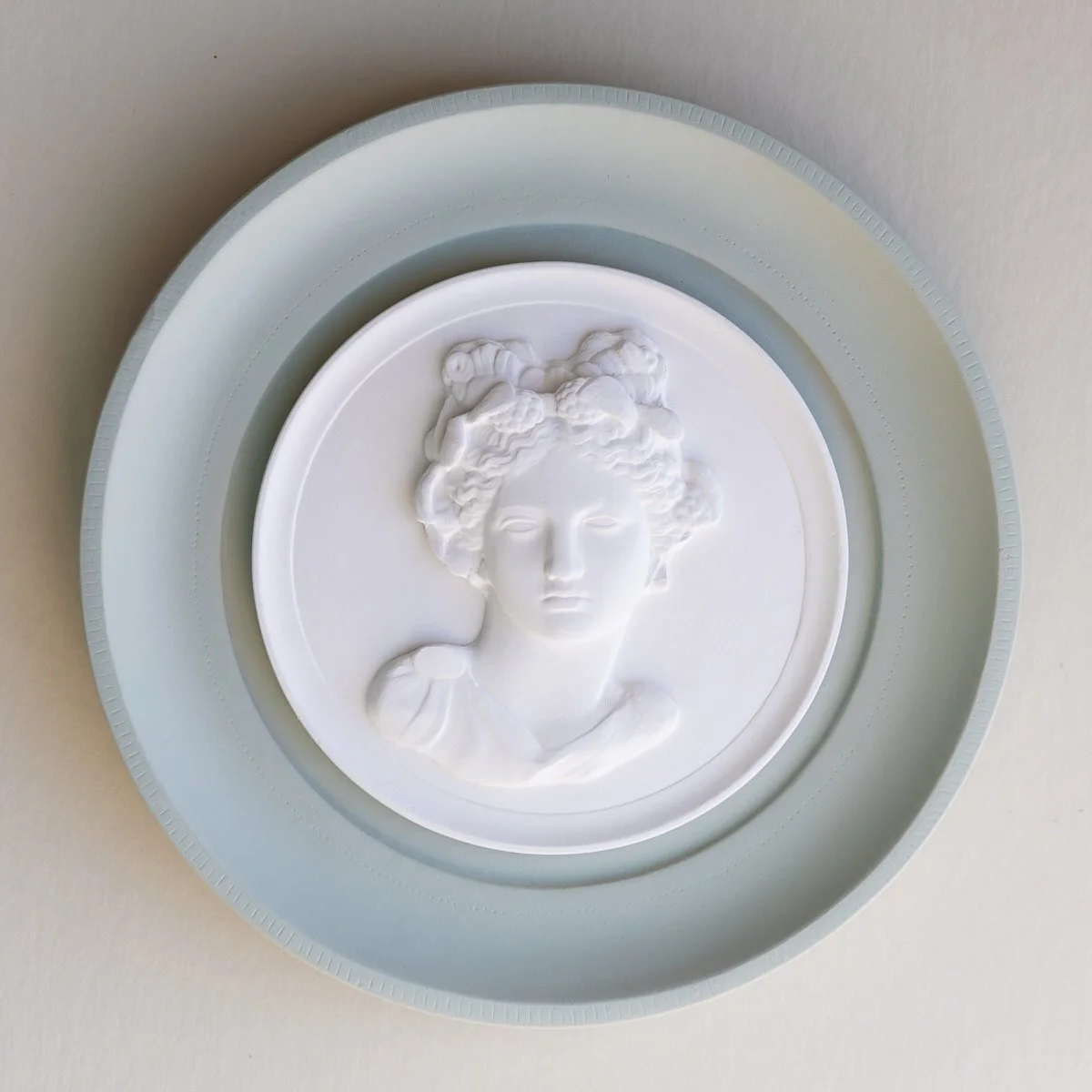 STATUETTE Dec 2025 Artist Collection-59.jpg