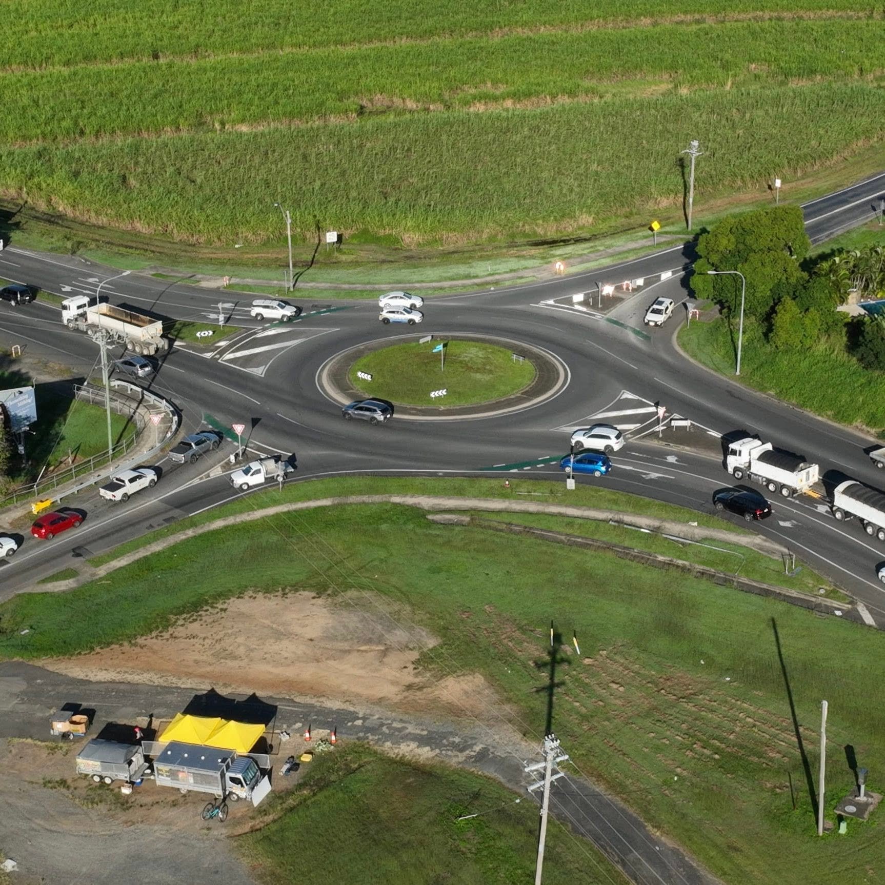 Aerial view of the Mackay–Bucasia Road and Golf Links Road intersection