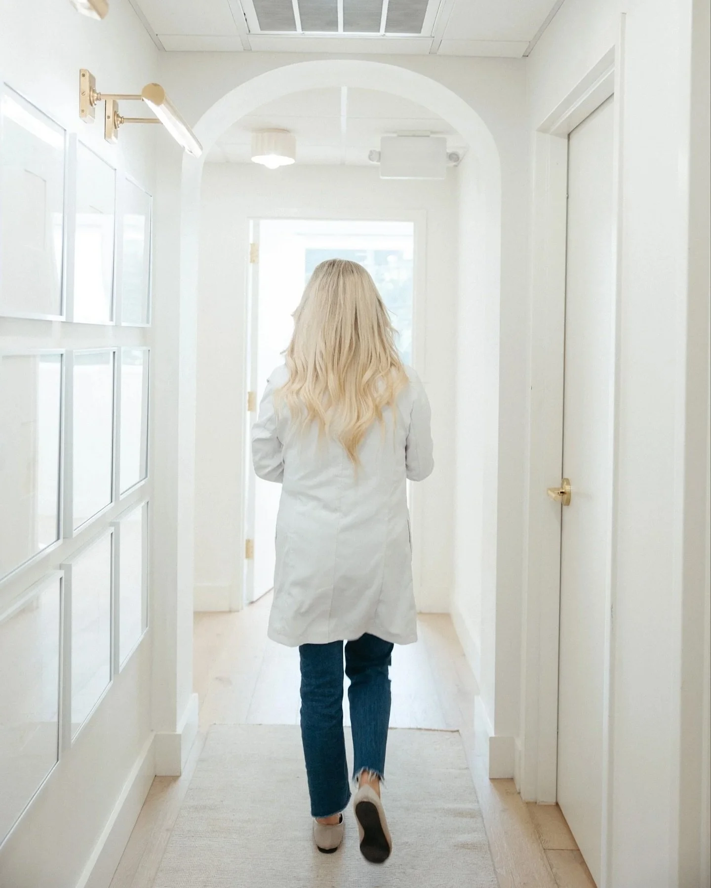 We are in our favorite months &ldquo;ember&rdquo; months 🤍 Swipe to see the ideal treatment plan for those that got a little too much sun this summer!

Book your appointment at Canvas Skin and we&rsquo;ll get you on your way to glowing skin this fal