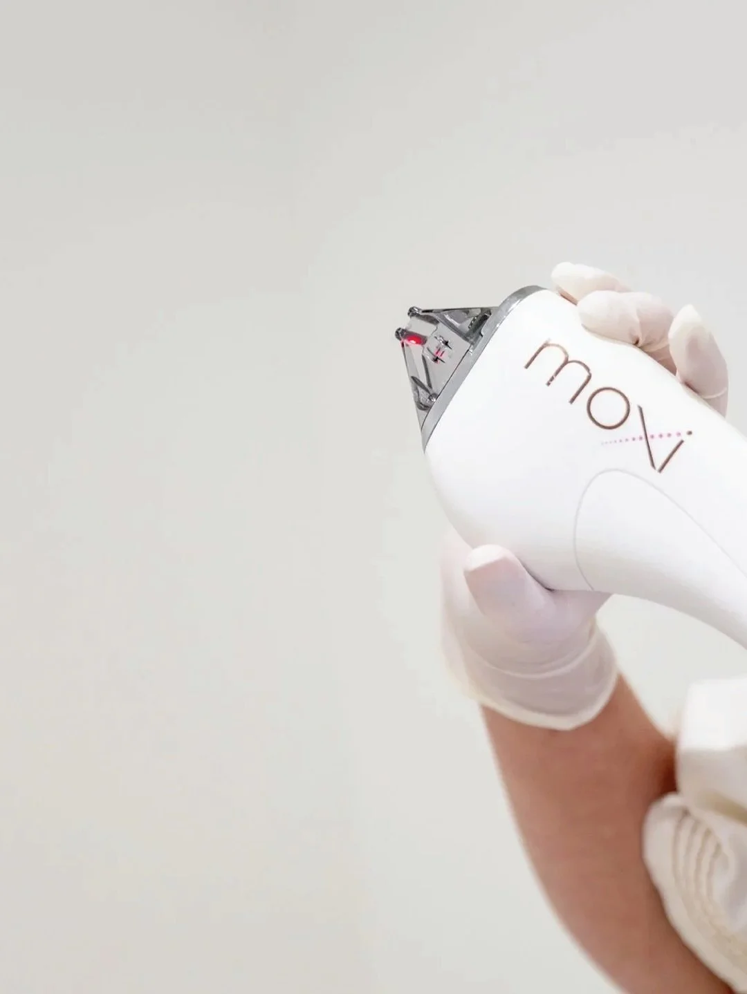 ☀️Feeling a bit too sun kissed? 

By combining Moxi and BBL Hero you can lift the pigment and resurface skin to start fresh this season. For the month of October, we&rsquo;re offering this favorite treatment for $200 OFF. Applies to all sessions for 