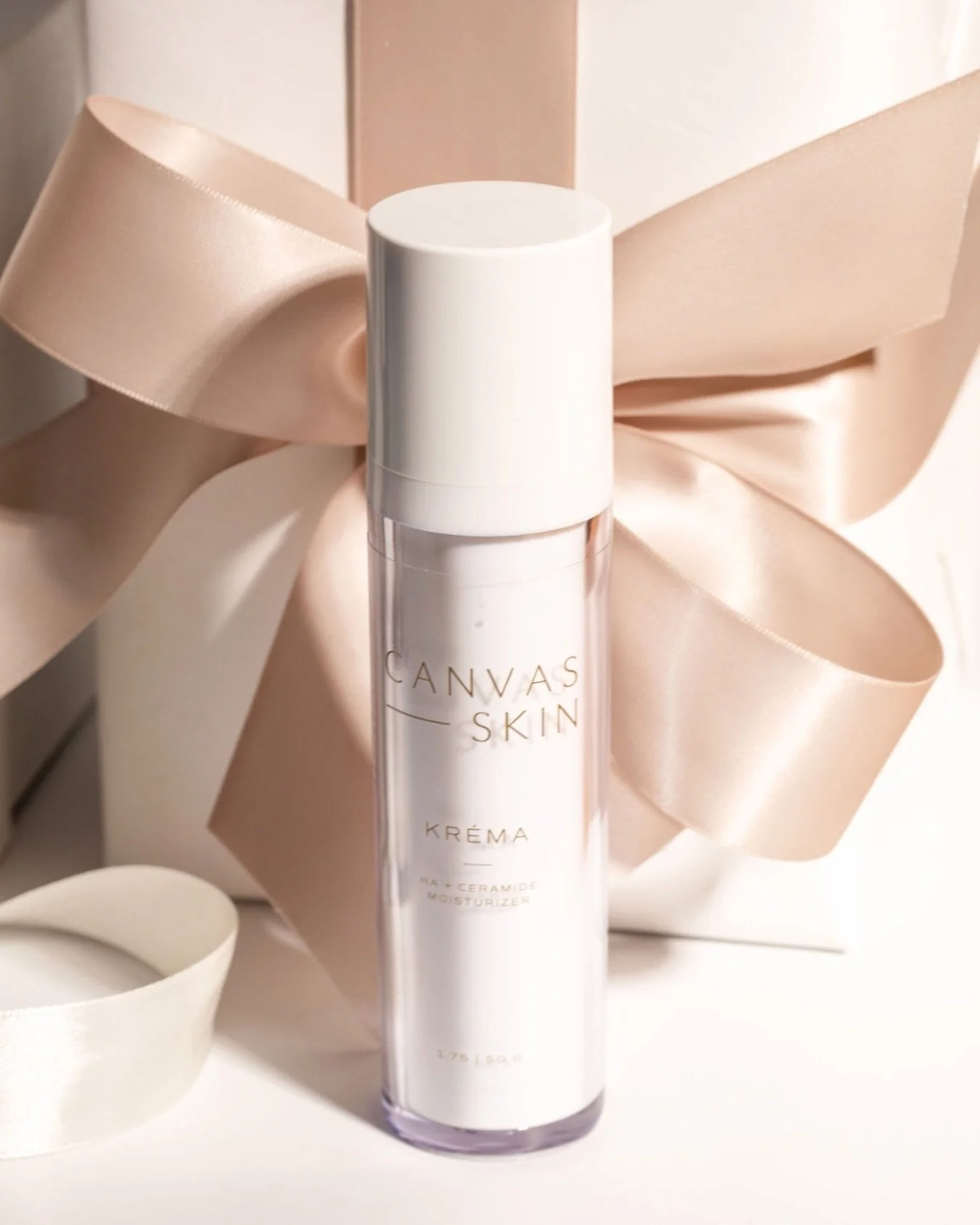 🎄Day 9 of 12 Days of Christmas 

Krema Moisturizer &mdash; the kind of hydration your skin immediately thanks you for.

✨Rich but never heavy. Nourishing without the grease. The ultimate seal-it-all-in step for soft, balanced, glowy skin all winter 