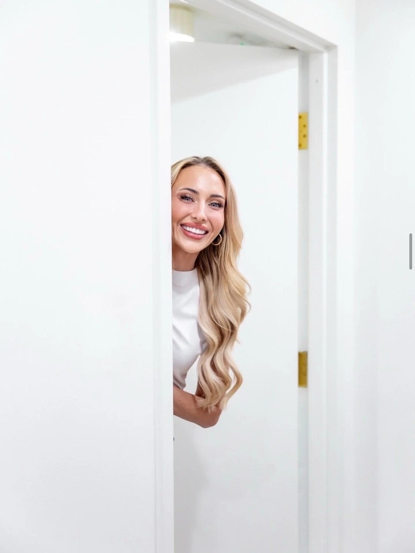 🤍 All smiles because we&rsquo;re planning to open Canvas back up tomorrow!

After being closed for two days due to the ice storm, we&rsquo;re looking forward to welcoming you back.

📱Our team is still on phones today&mdash;so if you need help getti