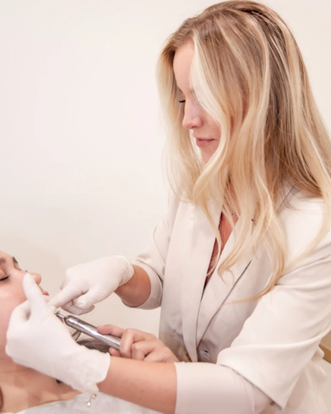 February at Canvas Skin

🤍Enjoy $100 off one syringe of JUV&Eacute;DERM&reg; lip filler for a limited time.

Balanced. Natural. Intentional results.

✨ Double Allē Points ✨

From 2/4&ndash;4/2, earn DOUBLE points when treated with
JUV&Eacute;DERM&re