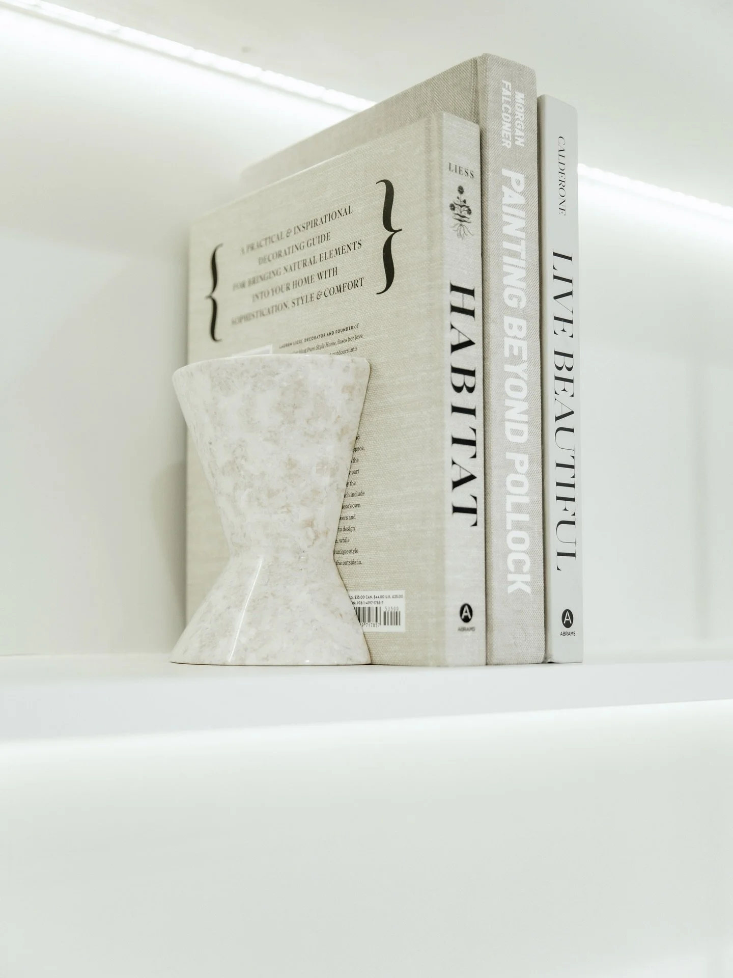 Treat yourself this month with our exclusive specials. April is here and so is your glow.🦢

#canvasskin #canvasskinnashville #aprilspecials