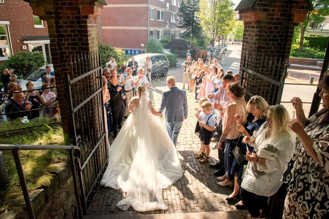 Hochzeitsfotograf Wedel, Hamburg, Fotograf an der Elbe, Pinneberg Kirche Hochzeit.jpg