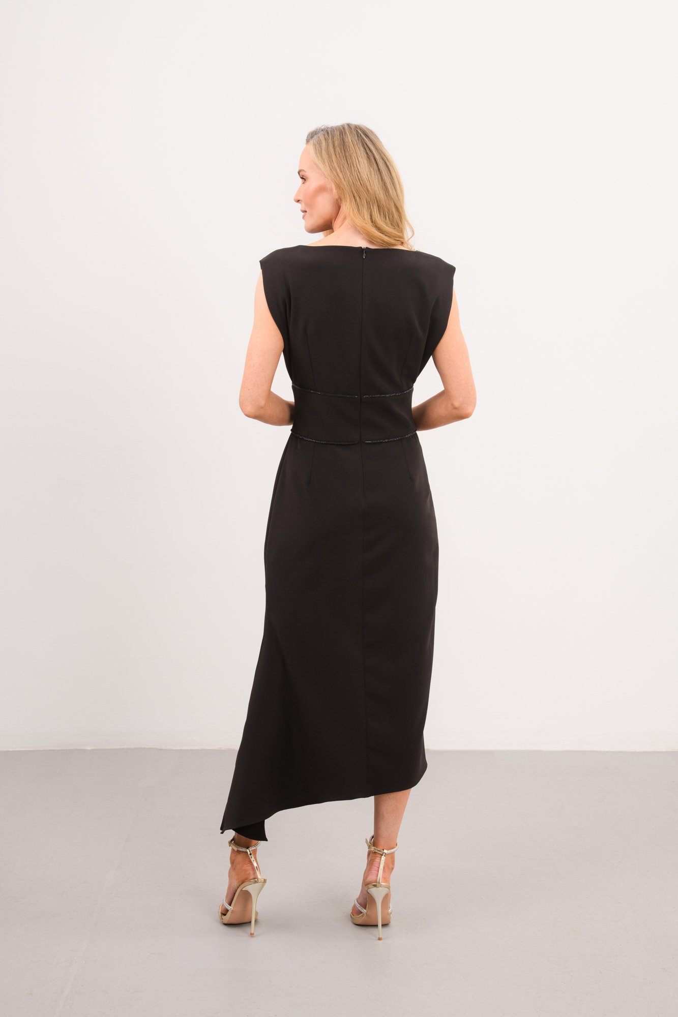 Adelle €324 (6).jpg