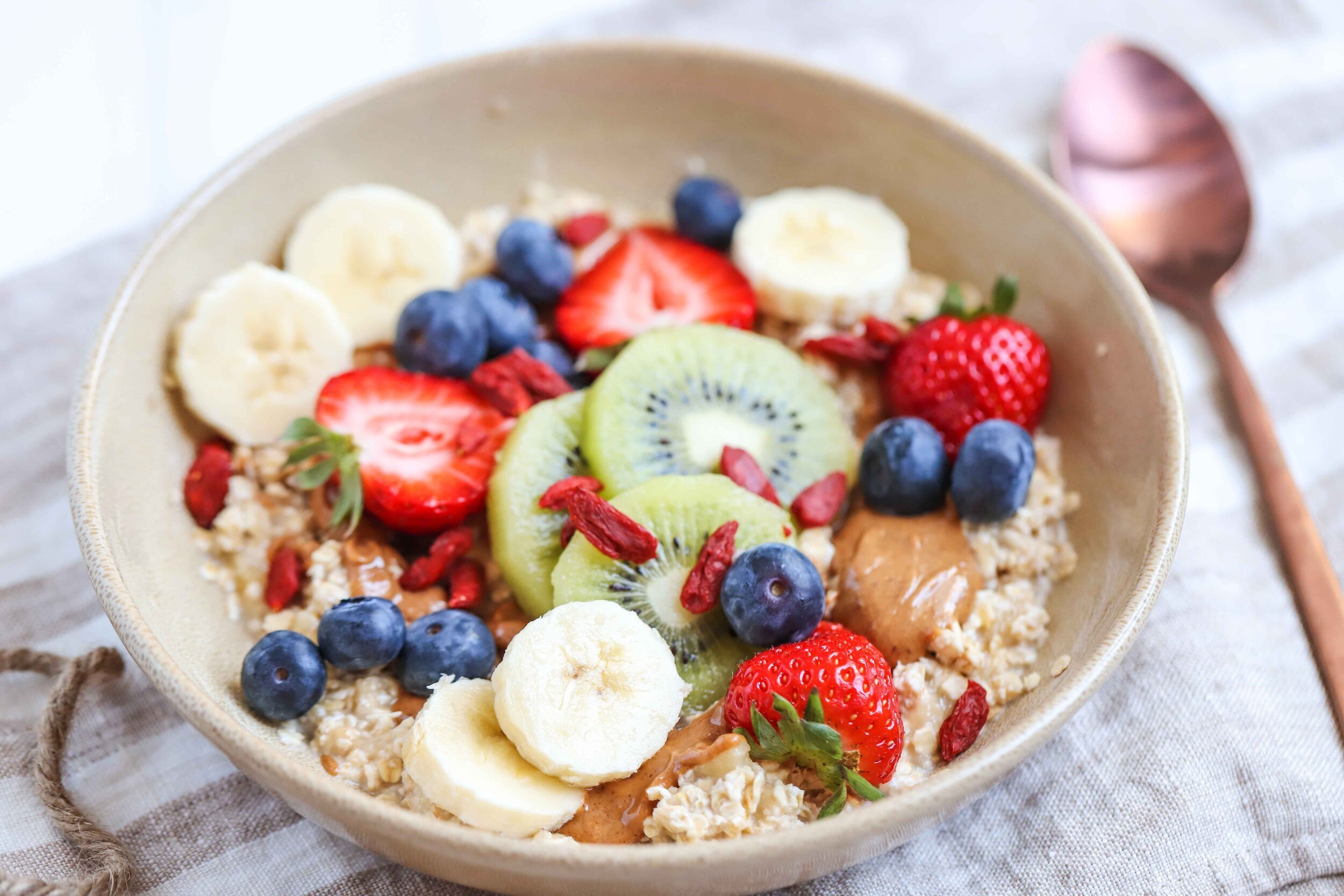 banana-breakfast-oats-2.jpeg