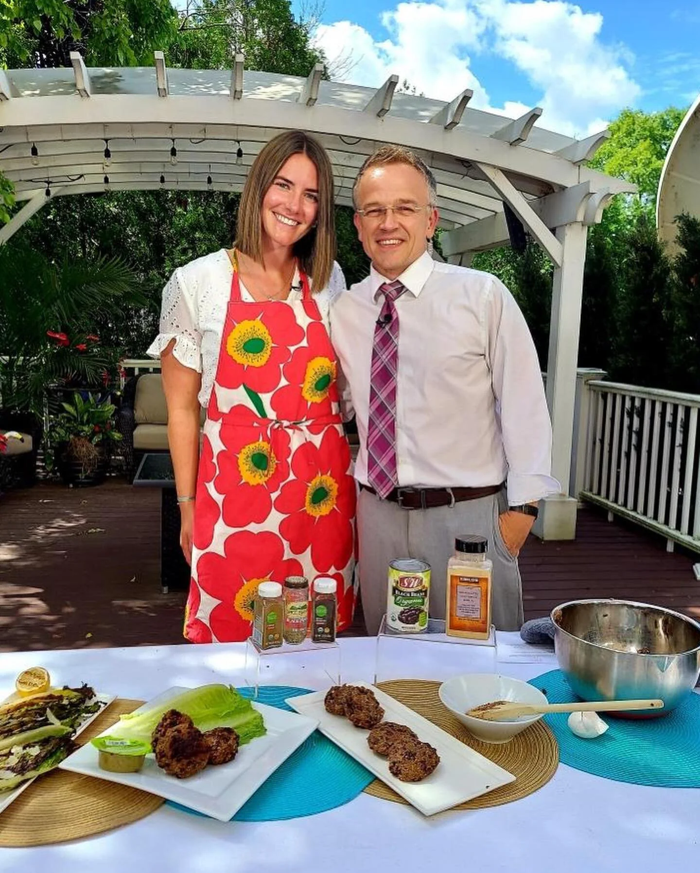 Get on TV ✅ 

Checked my top goal of 2022 off the list today: was on TV teaching healthy grilling on a budget on @realmilwaukee 🤩

Had so much fun sharing my top tips for saving 💵 at the grill! Thanks for everyone who tuned in live and for all the 