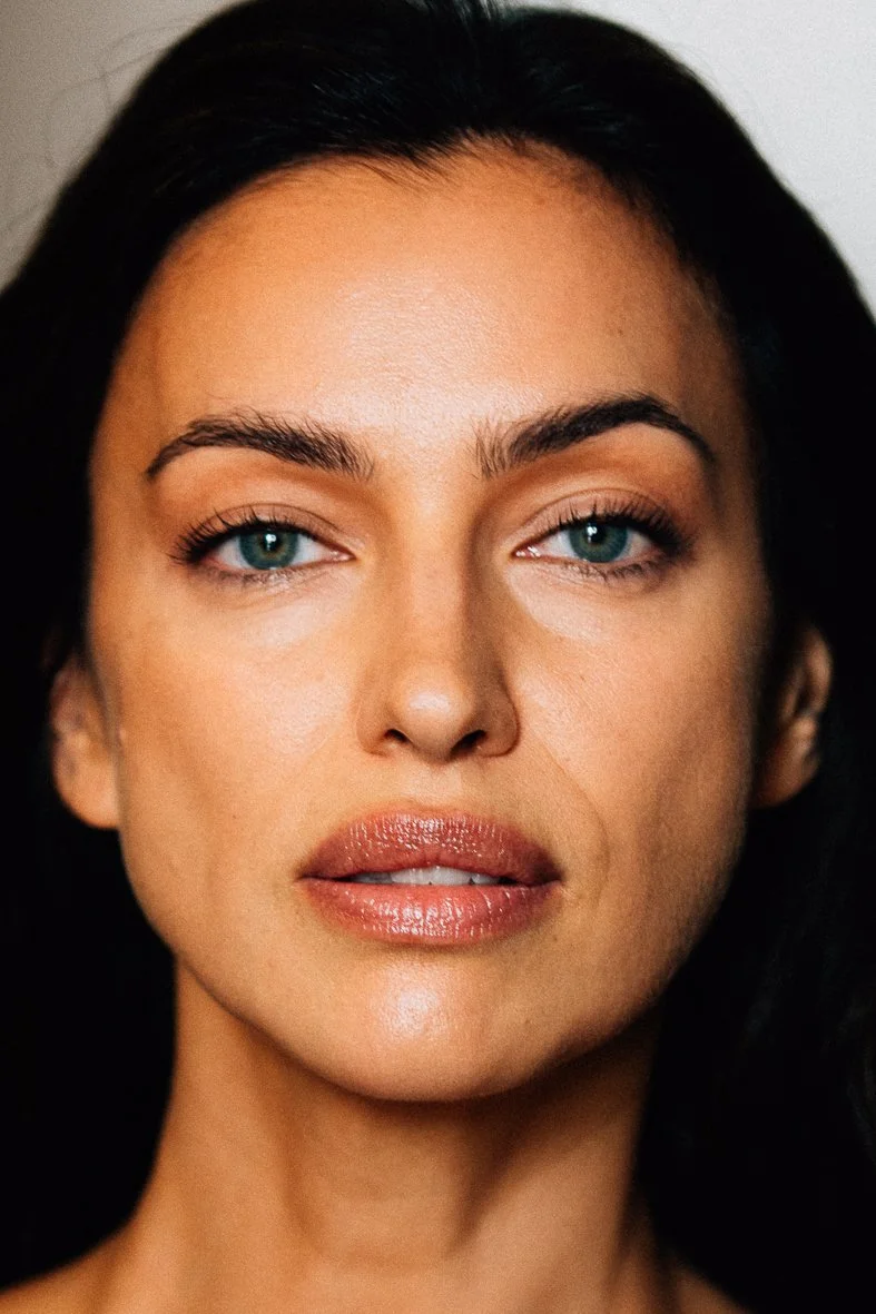Irina-Shayk-for- Alberta-Ferretti-ss27-mfw.jpg