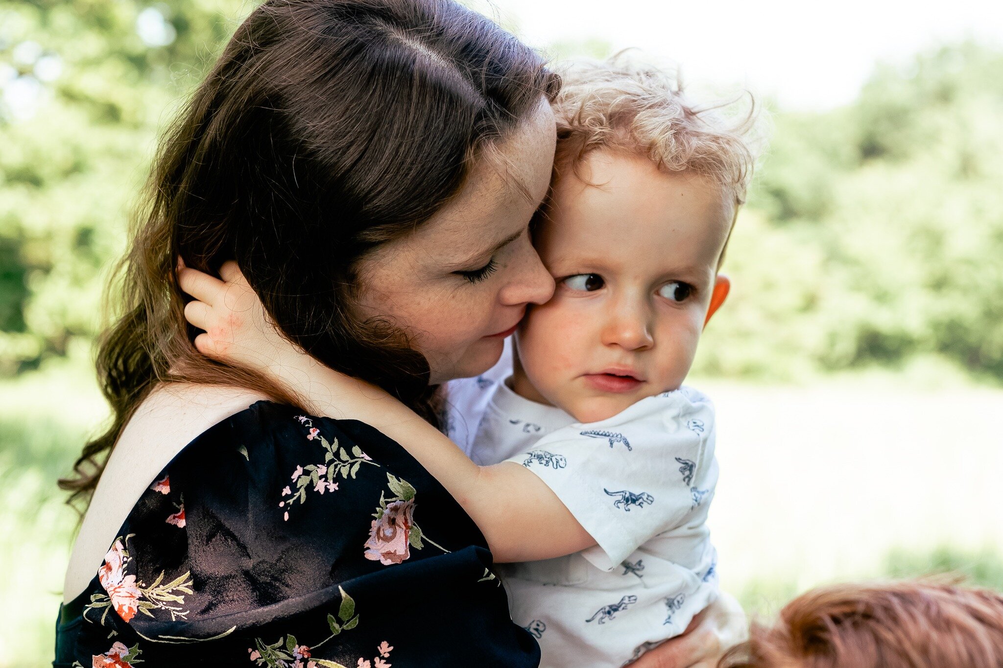 Cuddles 💕 Is there anything better? 

#londonphotographer #londonbabyphotographer #londonfamilyphotographer #theearlyyears #candidchildhood #theeverydayportrait #theheartfulphotogs #balham #wandsworth #clapham #chiswick #kensington #fulham #putney #