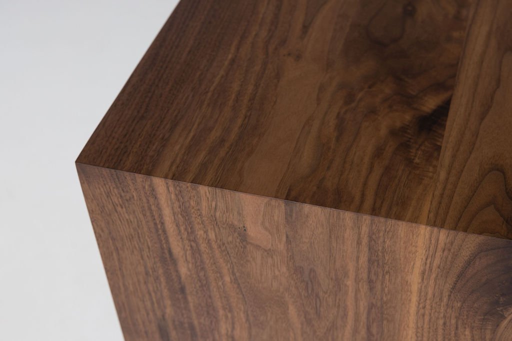 Black Walnut End Table Edge with Wood Grain Design