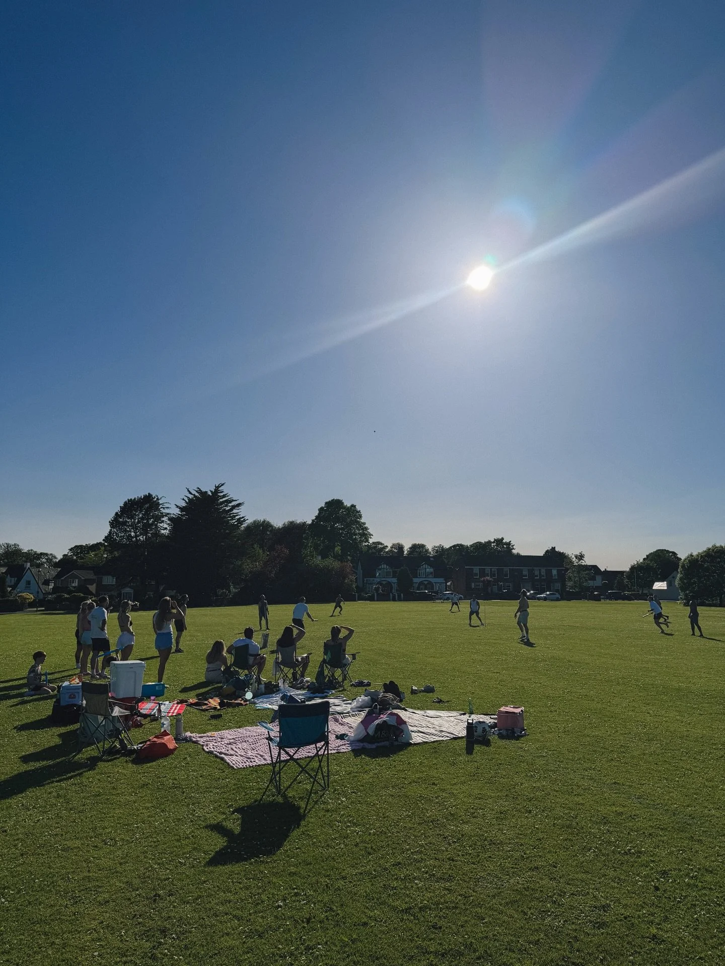 A bit of Bank Holiday rounders fun for our very own @felicity_b33 &amp; @morggkneath &lsquo;s &ldquo;Sten-Do&rdquo; with the Kane Fam this weekend.

We got together on Sunday evening for 3 innings of rounders which most of us hadn&rsquo;t played sinc