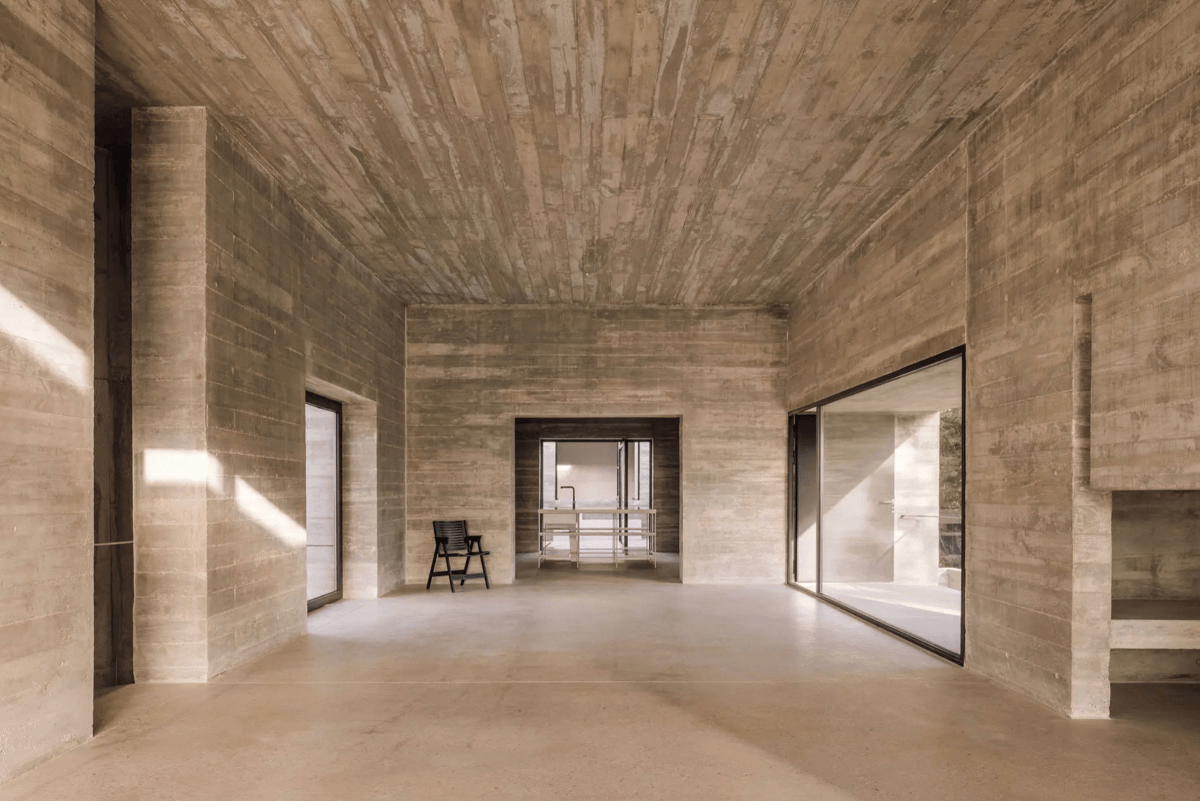 Casa-Kaan-Algarve-Brutalist-Villa-2.png