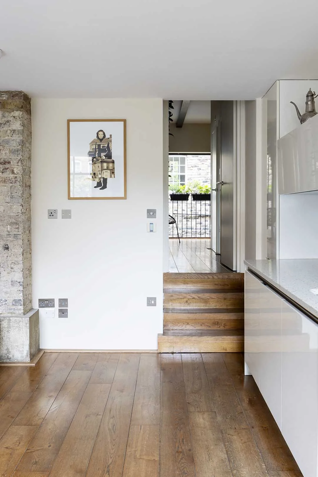 DOMstay-London-Rental-Old-Street-2-Bedroom-Apartment-3.jpg