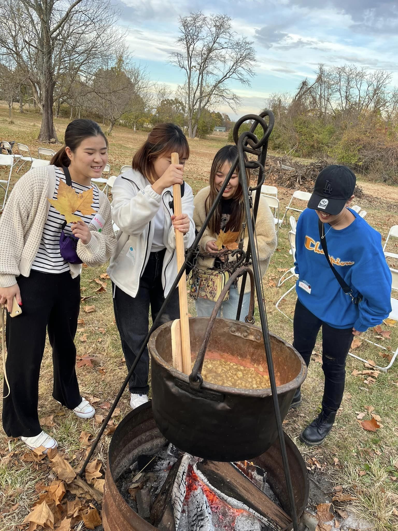 apple sauce hayride photo.jpg