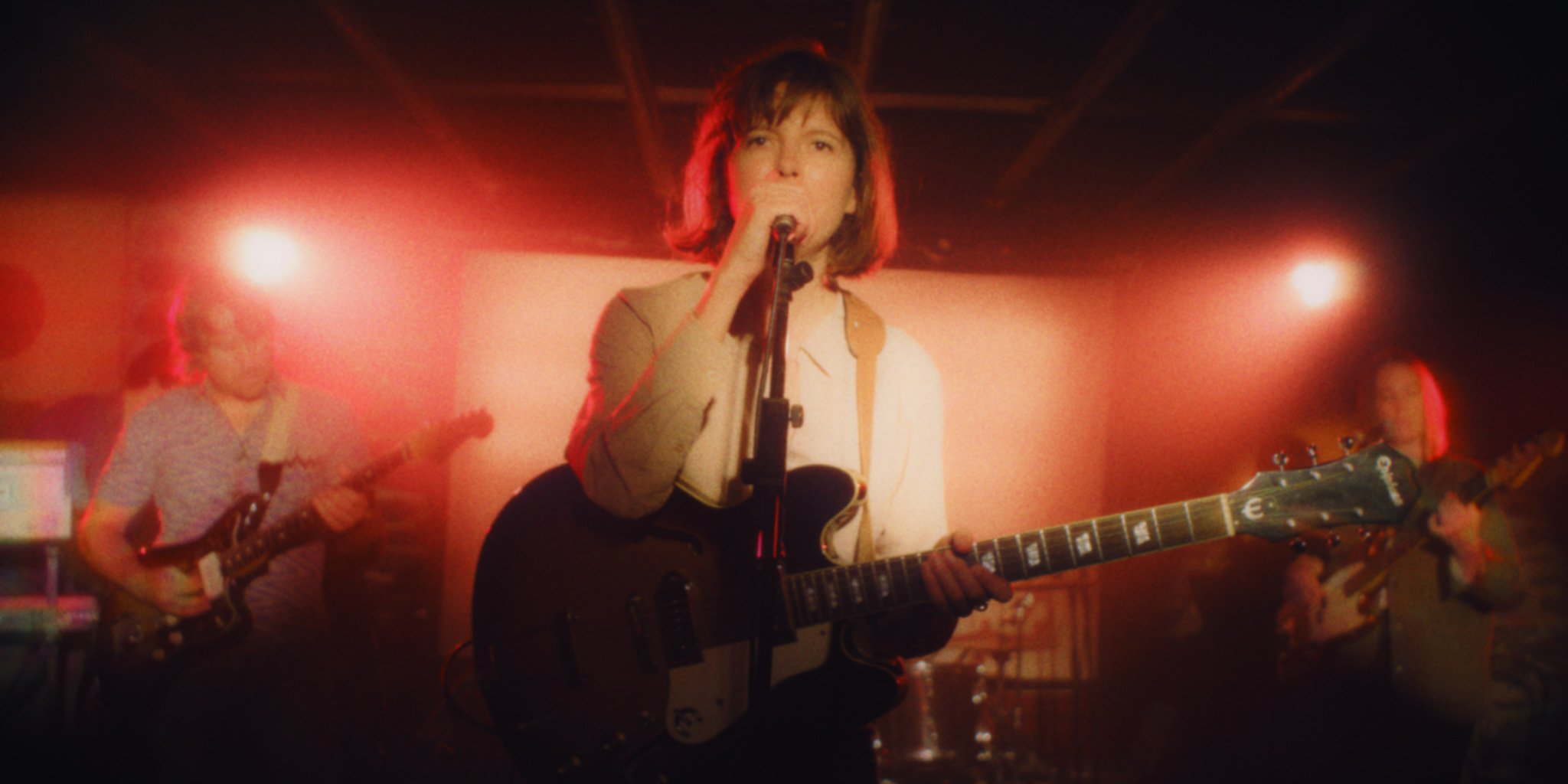 SecretSun_EscogriffeBar_2020_DivisionCouleur_Still_1.2.10.jpeg