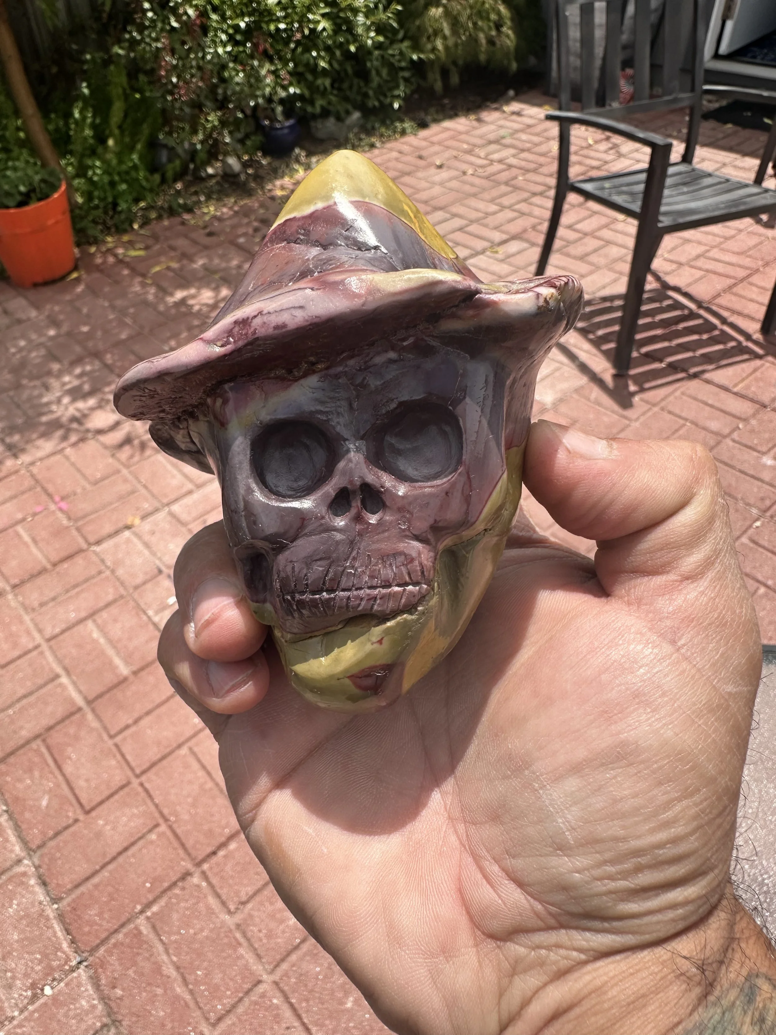Material: Mookaite
It's a friggin' witch skull. Mookaite is a composite jasper that's only found in Australia.