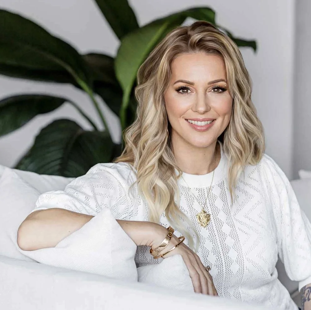 Author Kaia Ra
Photographer Sandy Grigsby
Makeup + Hair Taylor Leigh Latham 