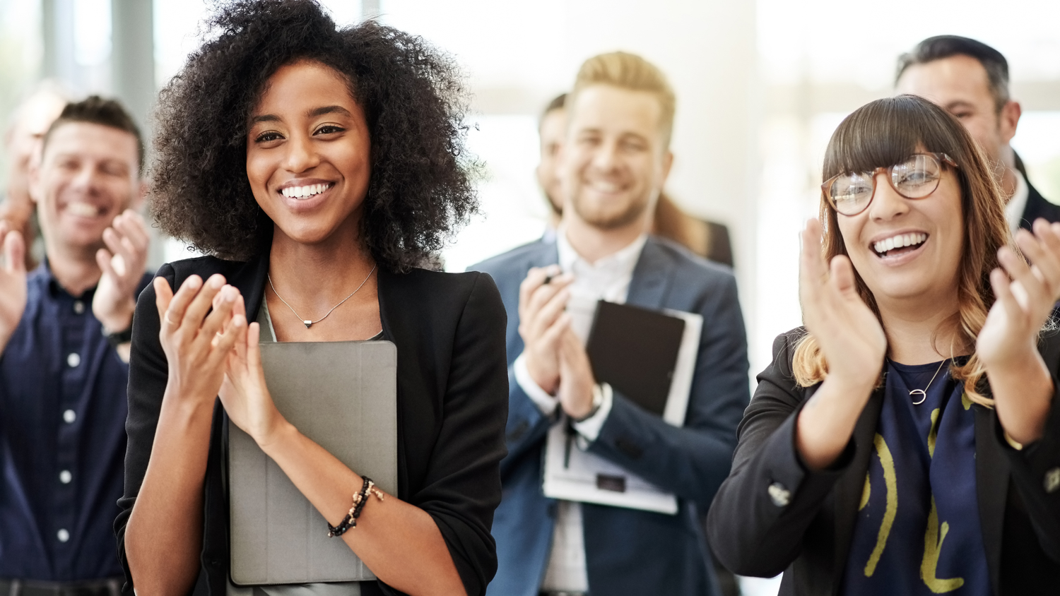 Recognition That Resonates: Moving Beyond Generic Praise — Loeb Leadership