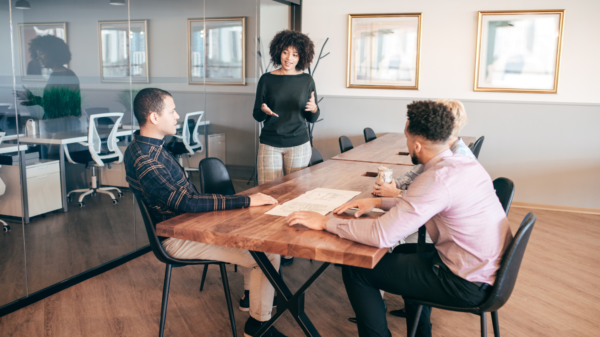 Front-line managers working together to ensure they can lead their teams through uncertainty and change
