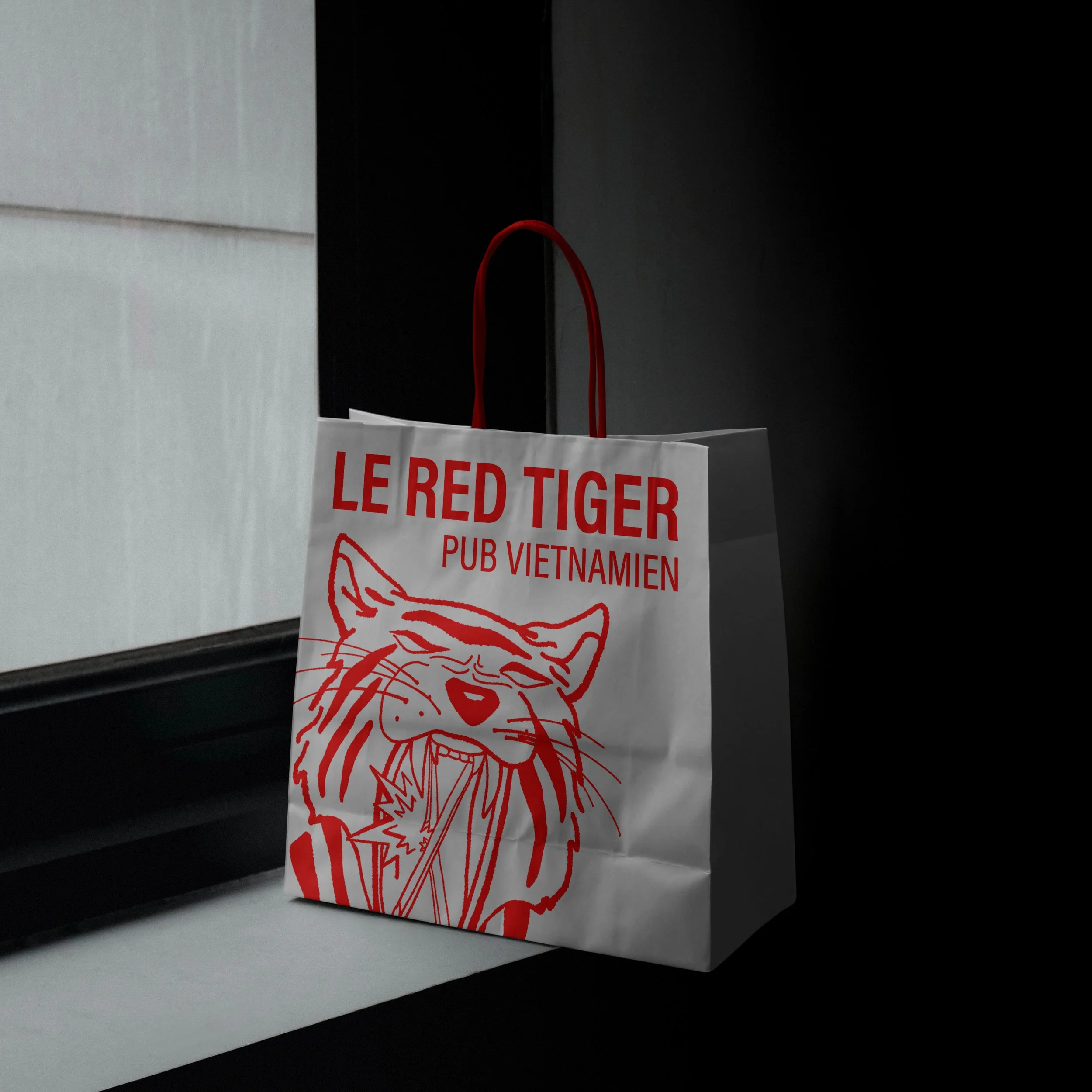 Shopping Paper Bag PSD Mockup.jpg