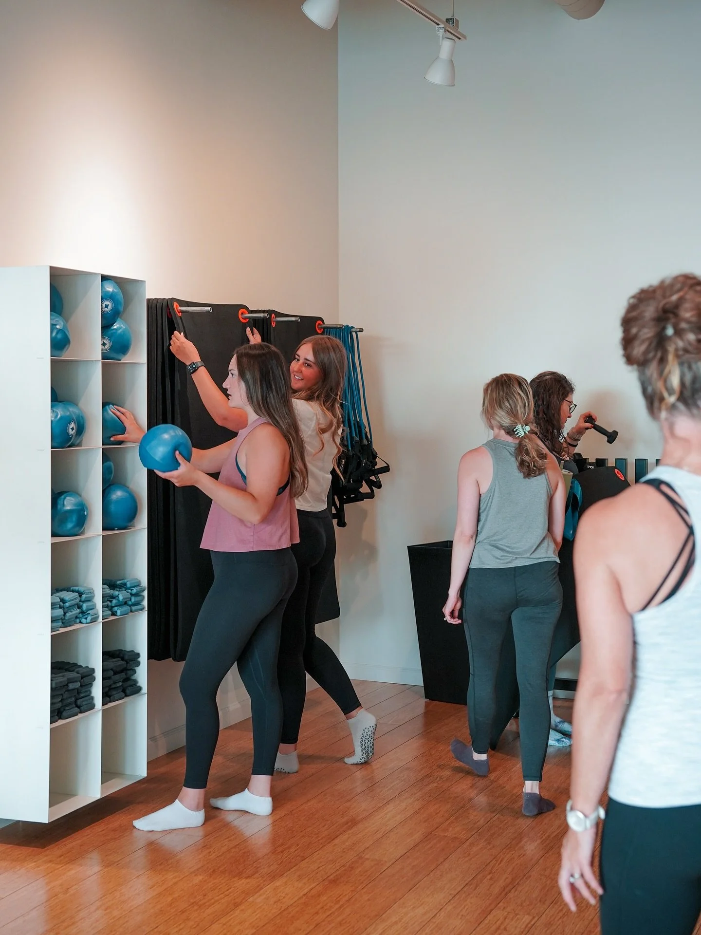 We’re 3 weeks in to our 3-month Sweat + Connect Challenge, and the energy in the studio is unmatched! ⚡️ Whether you’re here to get stronger, find a moment for yourself, or simply move through the stress of the day — we’re che