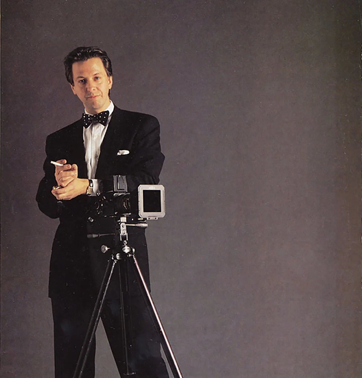 The Portraits of Curtis Knapp: A Curious Sense of Connection
