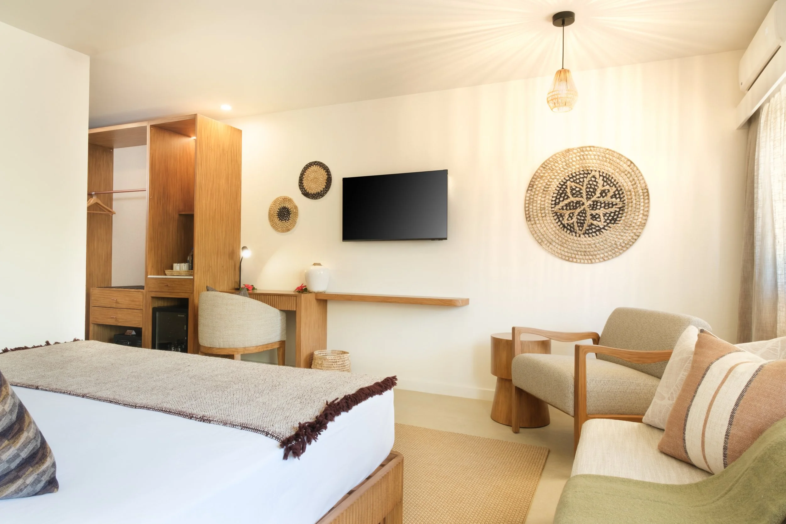 FGH Deluxe King Room (6).jpg