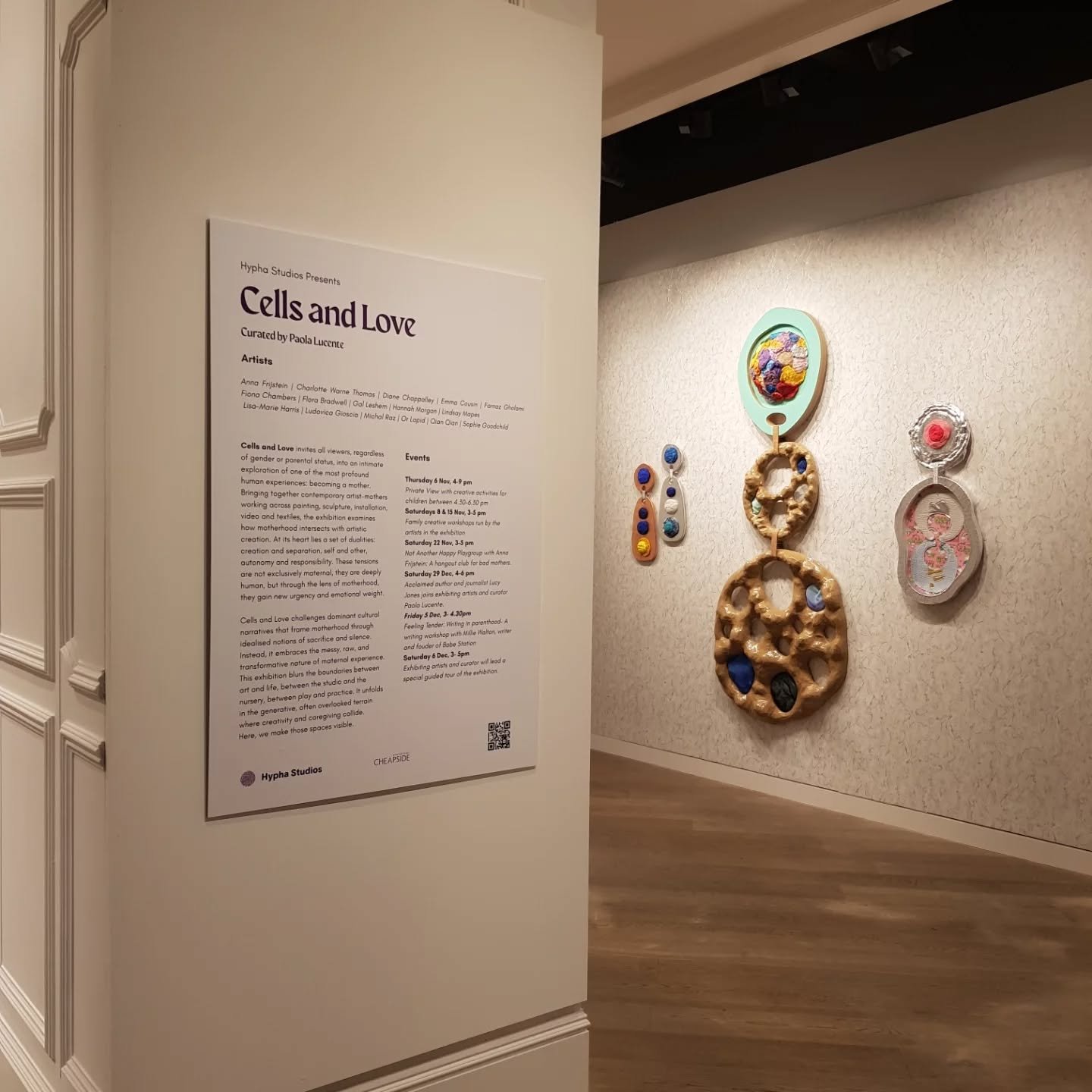 And just like that... We're open! 

@cells_and_love @lucente_paola @mhslewisham @hyphastudios #1poultry