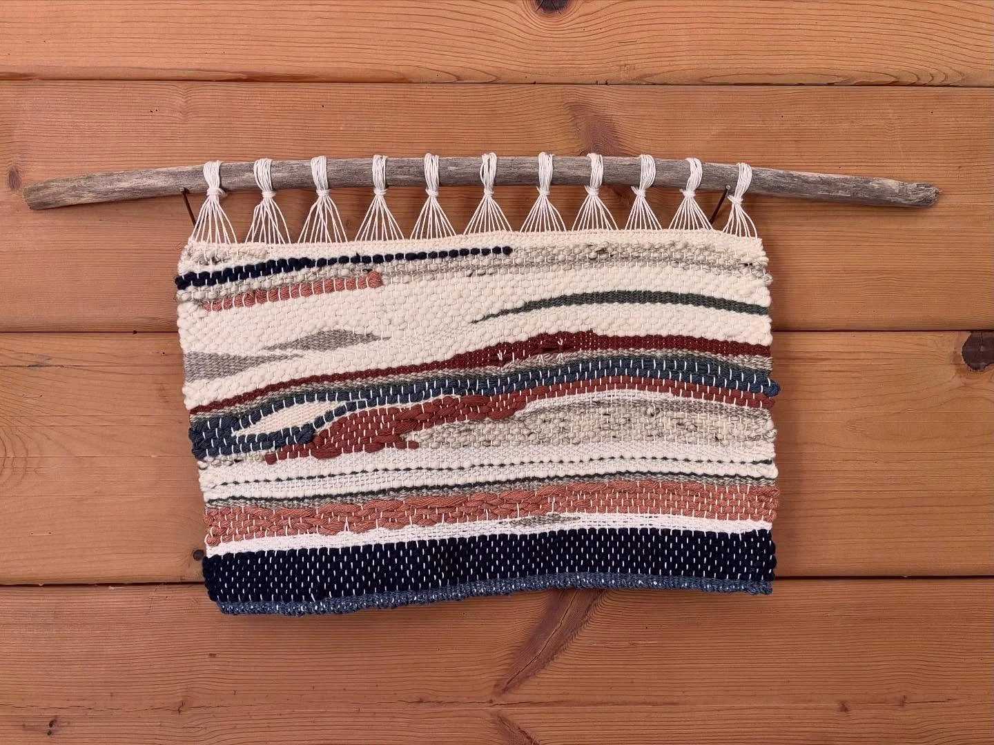 sweet earth tones in woven wall art. woven by hand with cotton, wool, &amp; silk. 

#3pinesmercantile #wovenart #weaving #wallart #earthtones