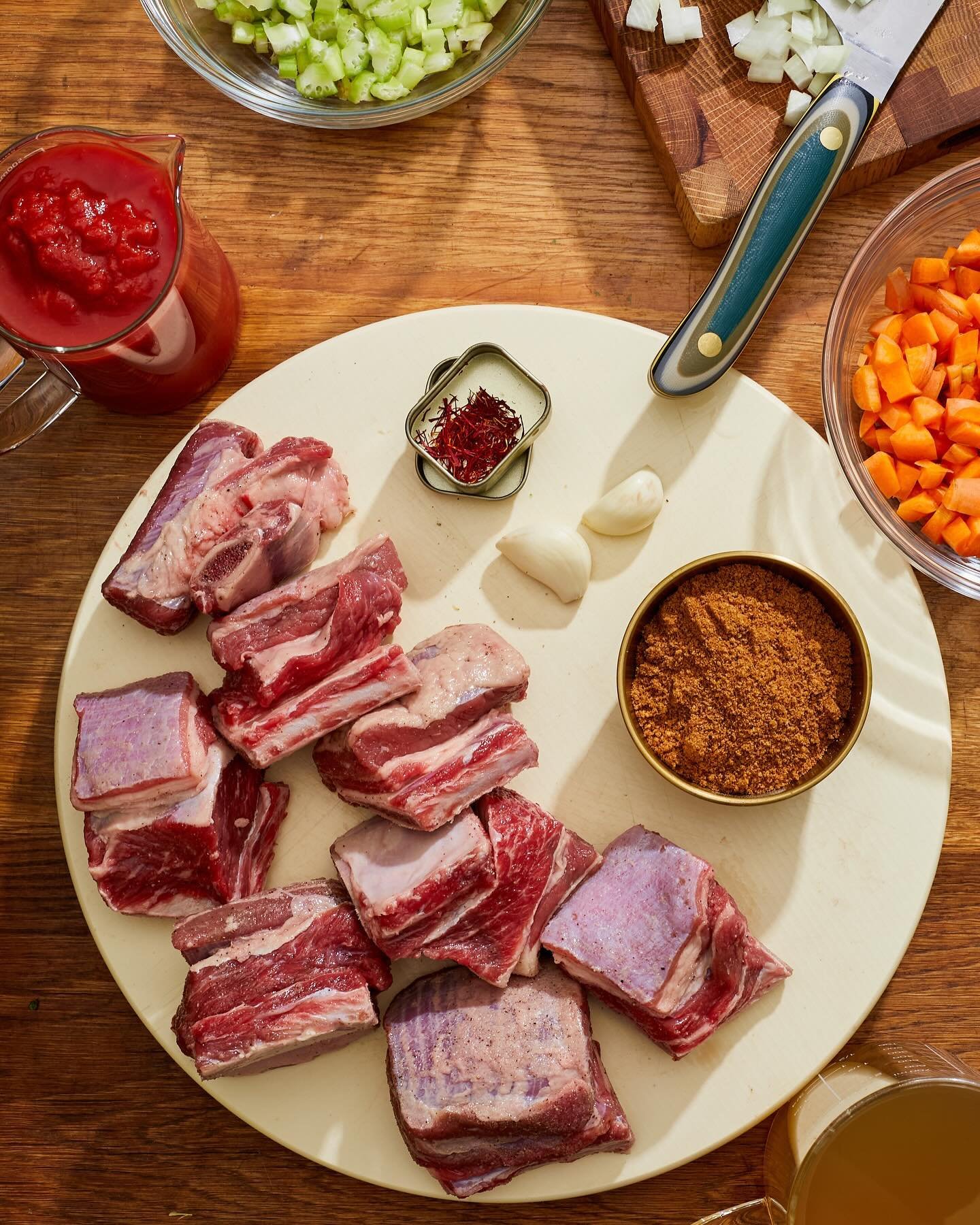 I&rsquo;ve never been one for photographing raw meat, but once again @carlachoyphoto has nailed it making this short rib mise en place look divine&hellip; Swipe for the finished dish: Saffron Braised Short Ribs. 
The full recipe is coming this week&h