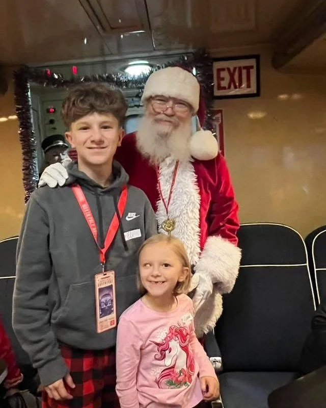 Christmas with a view! ❄️ Families got to meet Christmas elves and even got a visit with the man himself! 🎅 🎄 
Thank you to everyone who got to ride the Cuyahoga Scenic Railroad to the North Pole 🚂