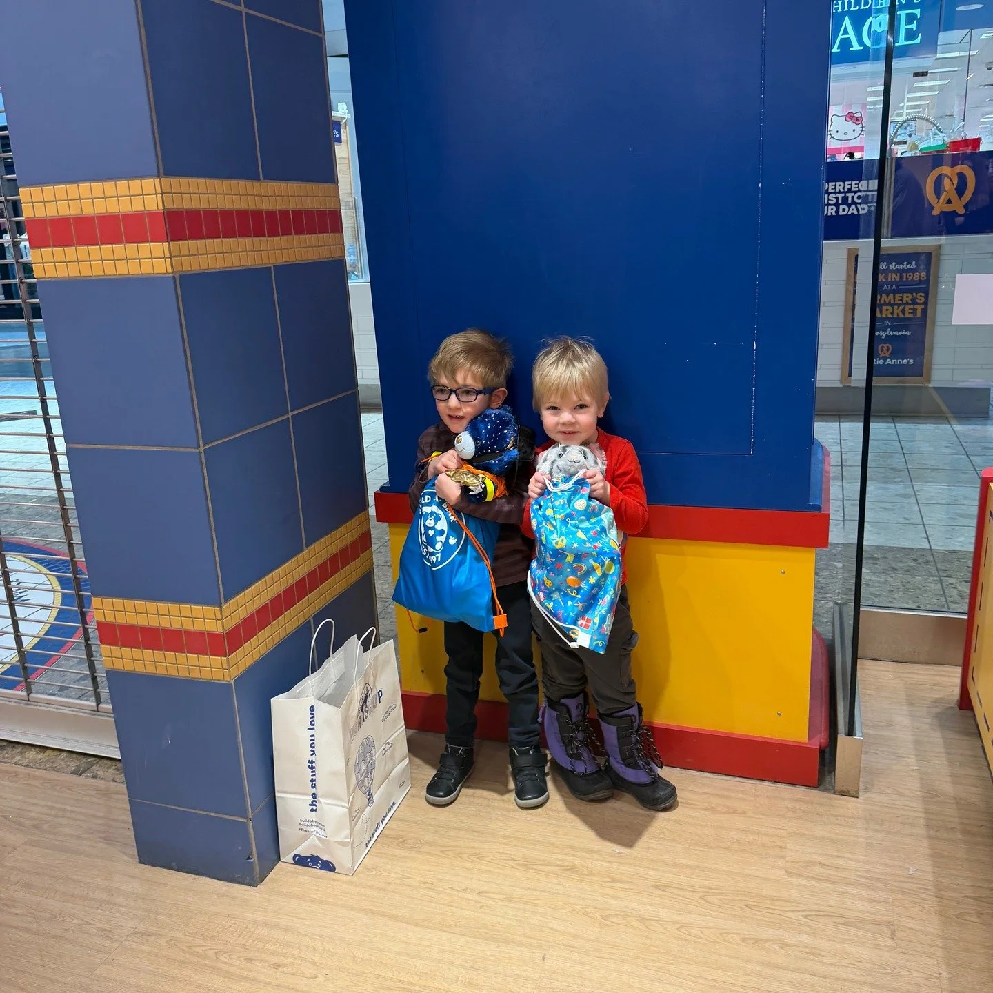 🎉🧸 Birthday magic in the making!
Lincoln and his brother Preston had the best time celebrating Preston&rsquo;s birthday with a special Build-A-Bear experience filled with smiles, cuddles, and creativity.

A huge thank you to Emily &amp; Maggie at B