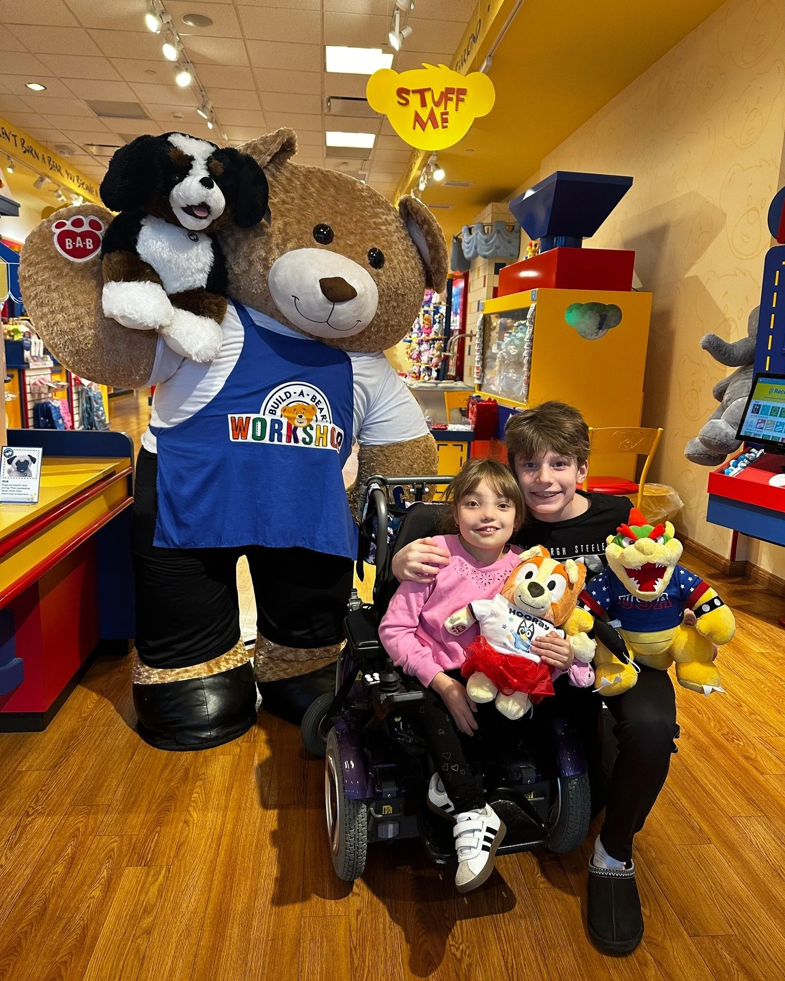 Wish kiddo Harper and her brother Chase had an awesome time making Bingo and Bowser at Build-A-Bear! 🐻✨

⭐ Thank you to @buildabear at Great Lakes Mall for this unforgettable experience! 💜