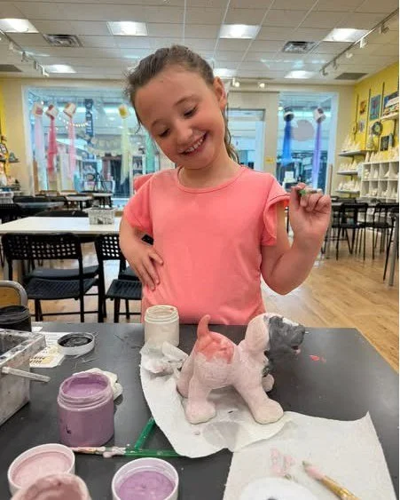 Wish Kiddo Trinity had so much fun painting her little puppy "Adley" during her VIP experience at Busy Bees! 🐶 💜 

⭐ Thank you to @busybeesart for this amazing experience! 🤍 ✨