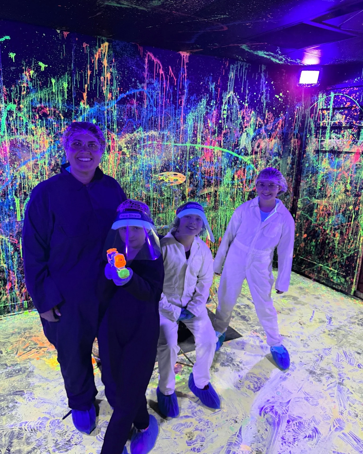 Wish kiddo Vivian had so much fun at the Akron paint room with her family celebrating her sister's birthday! 🎨✨

⭐️ Thank you to our sponsor Trenton Haney Foundation for our visits to the @akronbreakroom with our wish families! 💜