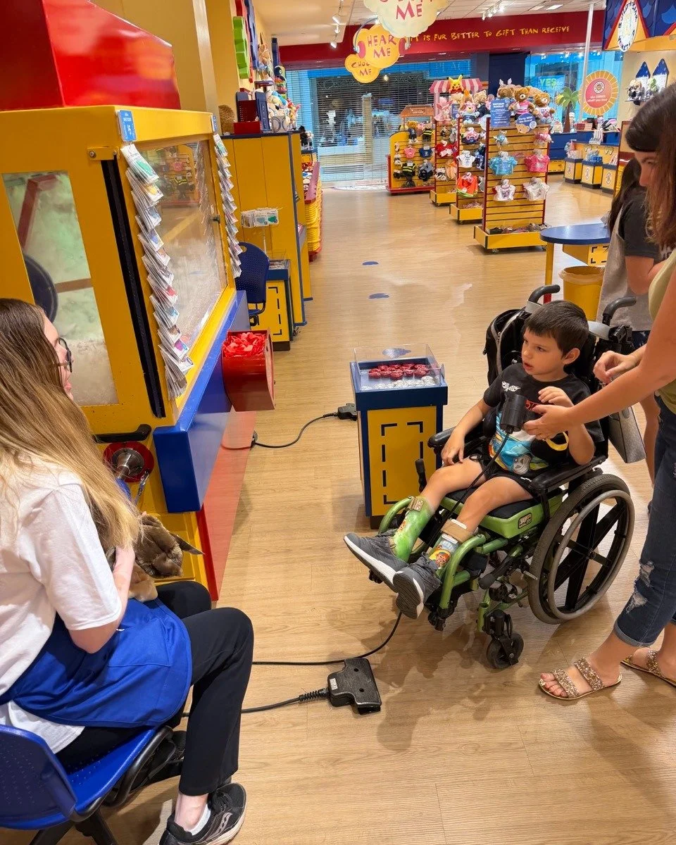 Wish kiddo Landon and his sisters had so much fun at Southpark Mall Build a Bear! 🧸💫

 &ldquo;The kids absolutely loved that we had the whole place to ourselves before the mall even opened&rdquo; - wish mom, Ashley ✨

Thank you @buildabear for the 