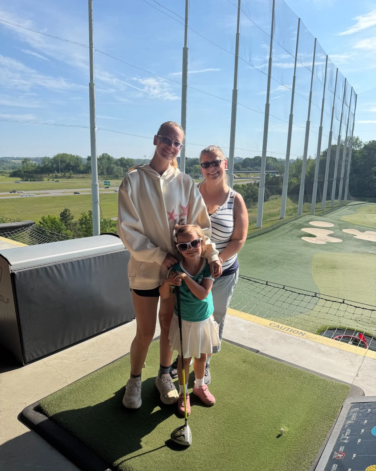Wish kiddo Eleanor had so much fun with her sister &amp; mom at their visit to Topgolf! ⛳️✨

⭐️ Thank you @topgolf in Independence for having us! 💜