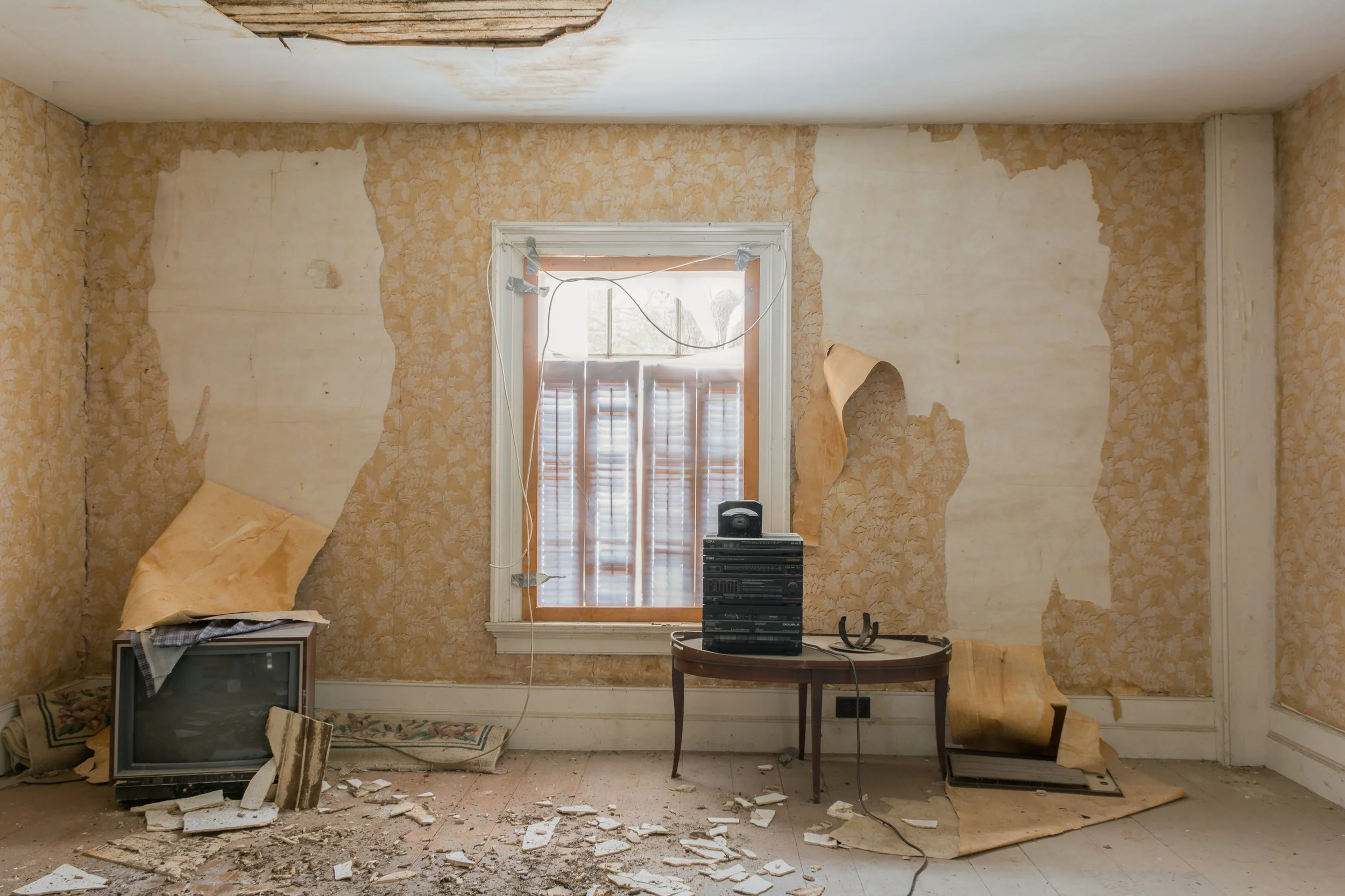 Abandoned (2 of 10).jpg