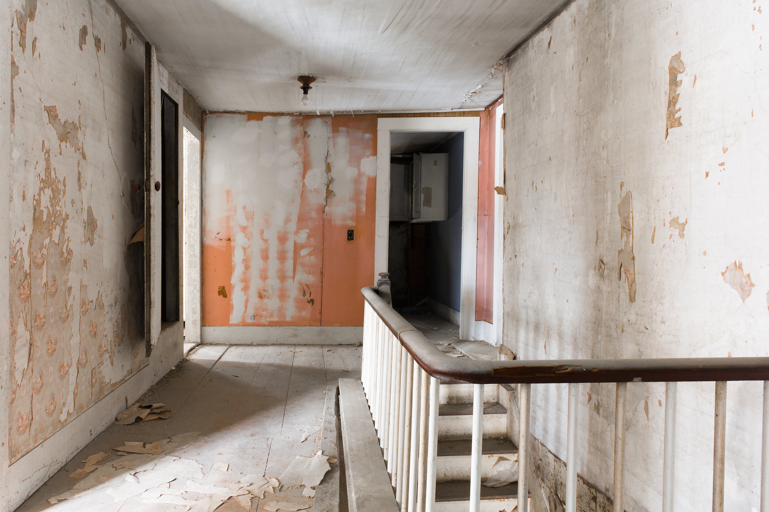 Abandoned (3 of 10).jpg