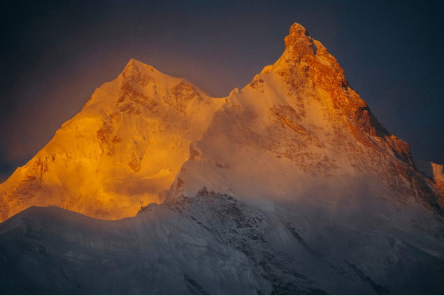 Lois Hong - The Twins Hold the Gold - Manaslu 2023 - Premium Acrylic Face Mounts Photography Print - 120 x 80cm
