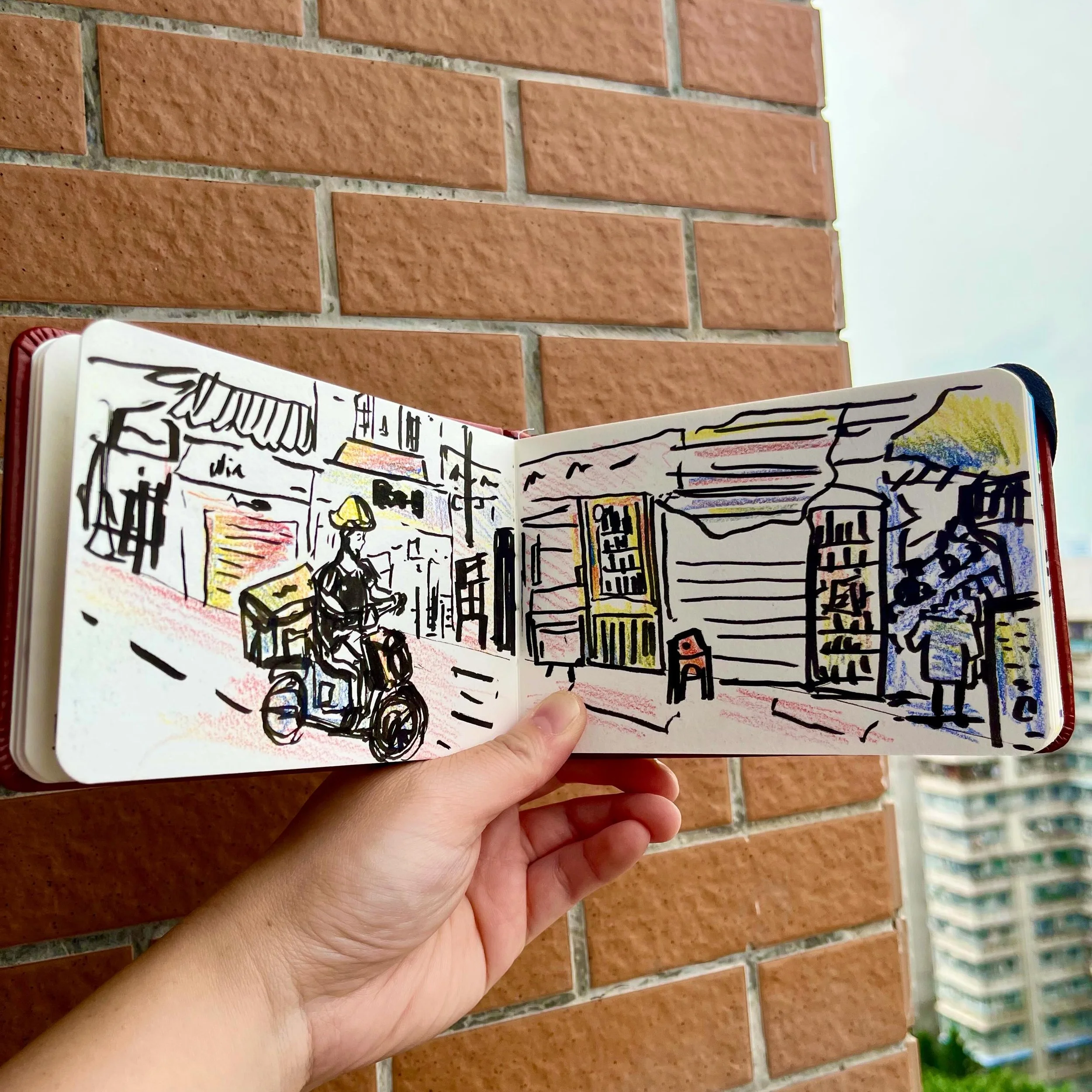 Streets of Guangzhou 🛵 This is a little sketch of the streets always full of electric scooters and bikes, little shops lined one after another. 

#travelsketchbook #travelillustration #sydneyartist #urbansketch #streetsofguangzhou