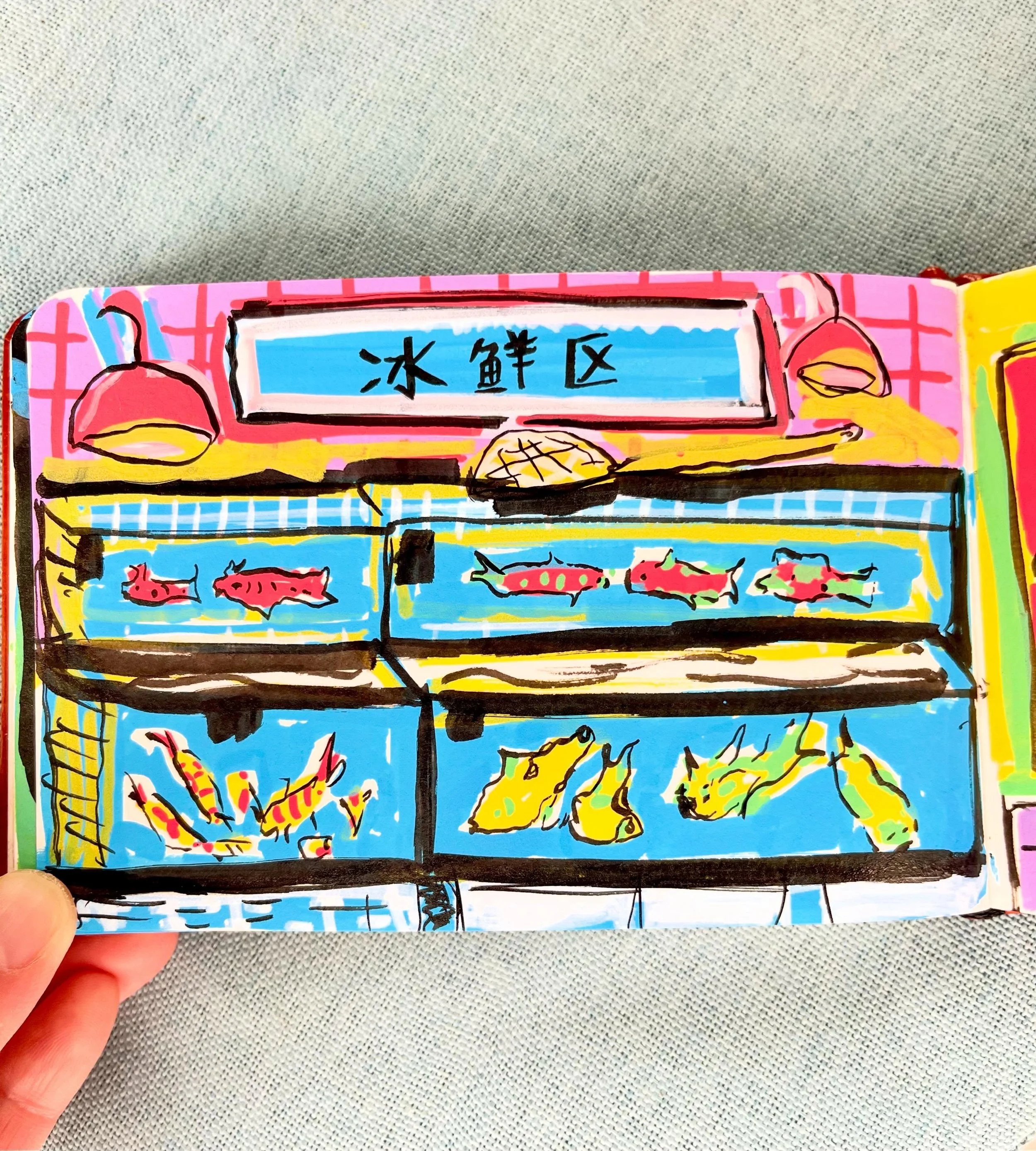 Live seafood market 🐟🎣🦀
These markets are busy and bustling with everyday shoppers looking for the freshest to buy and cook at home. 

#travelsketch #travelart #acryllicmarkers #sydneyartist #travelillustration