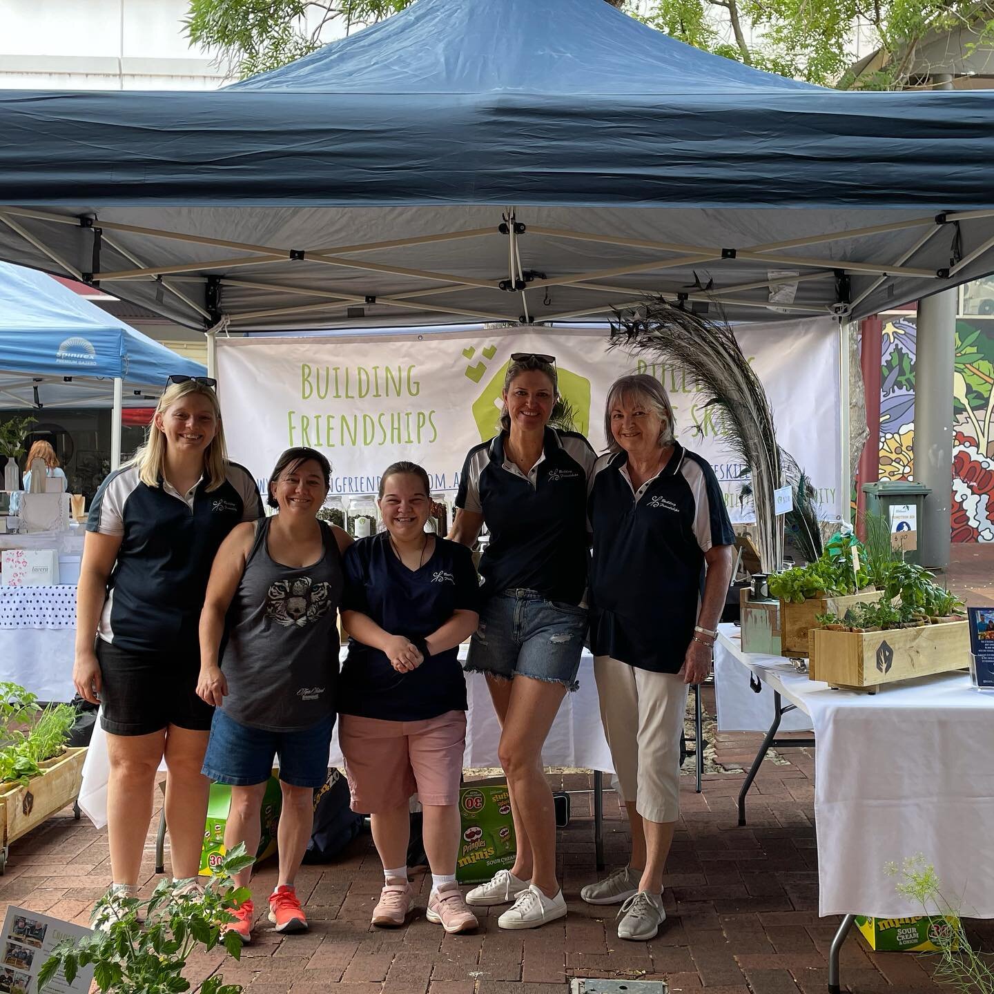 Our awesome team ⭐️⭐️⭐️⭐️⭐️
@kalamundaartisanmarkets 
@building_friendships_perth 

#sustainability 
#workingtowardsourcommunity 
#disabilityawareness 
#disabilityinclusion 
#smallbusiness