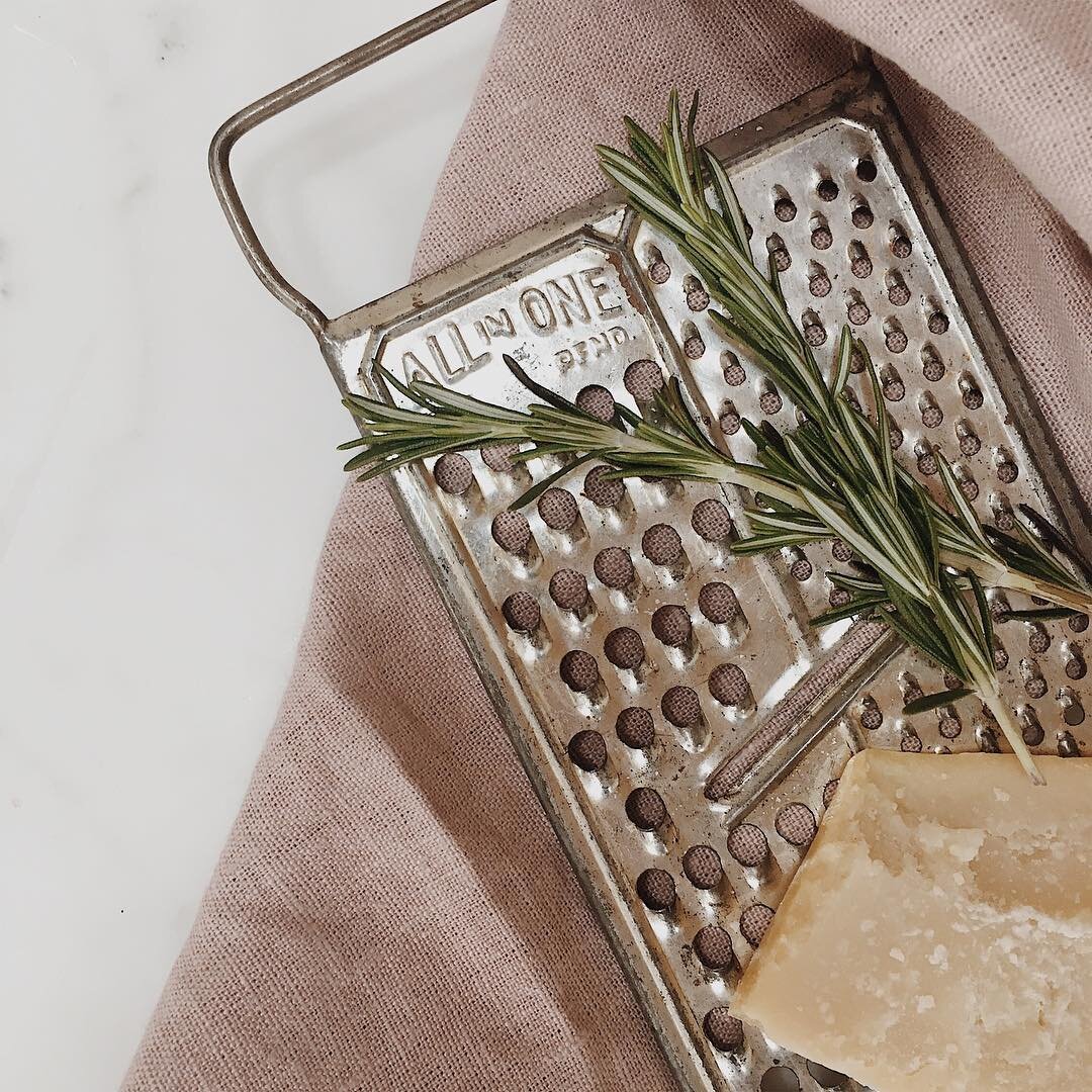 Stinky and delicious! 🧀
.
.
.
.
#marble #cerealmag  #thenativecreative #thatsdarling #connecticut #ct #visualcrush #holdthemoments #dscolors #dspink  #food #foodstyling #f52grams #foodstagram #styling