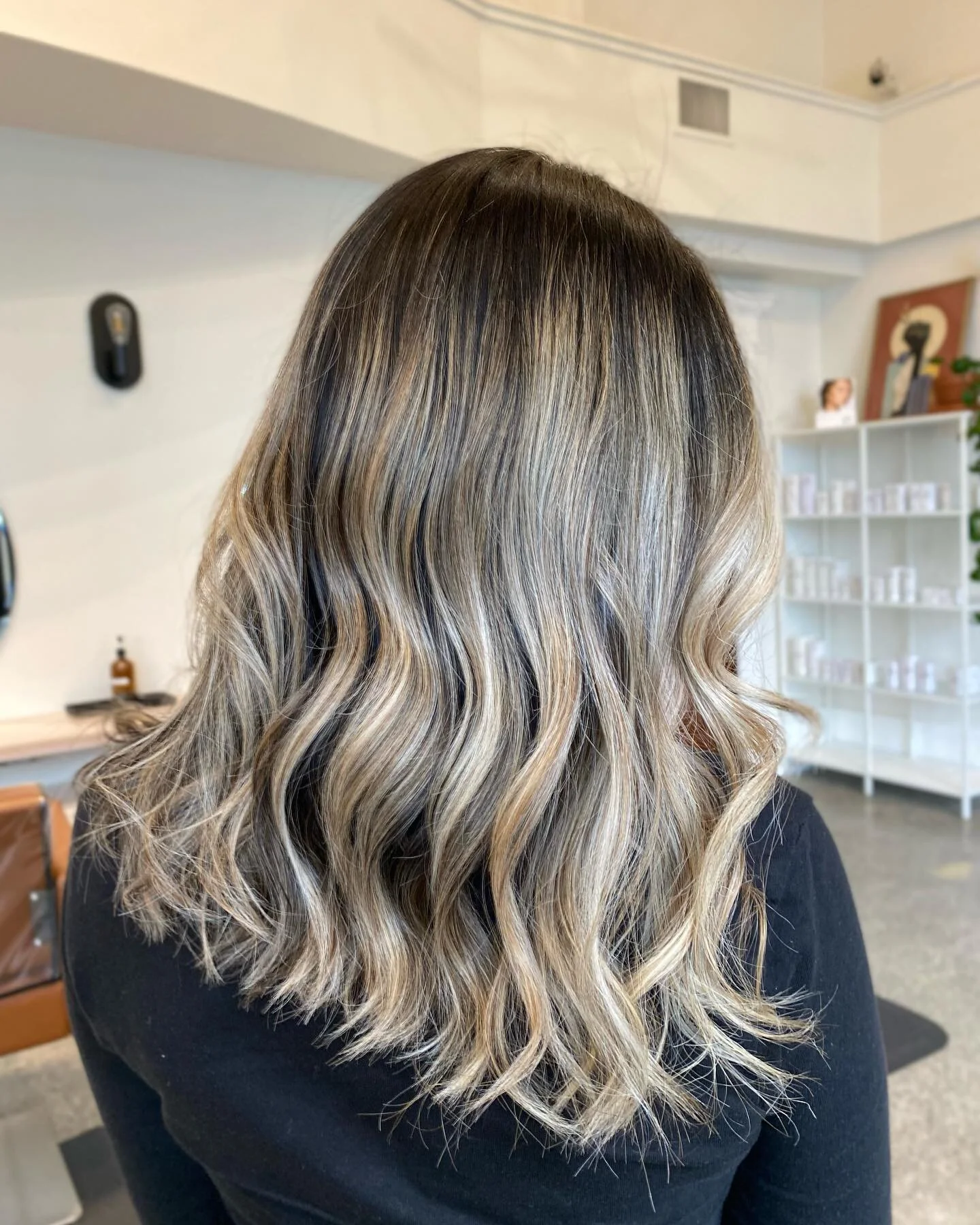 Face frame balayage + gloss ✨
We wanted to keep Jocelyn rooted and add just a little pop of brightness to refresh her color :) 
#balayage #moneypiece #tacomastylist #tacomahairsalon #tacomasalon #seattlesalon #seattlewashington
