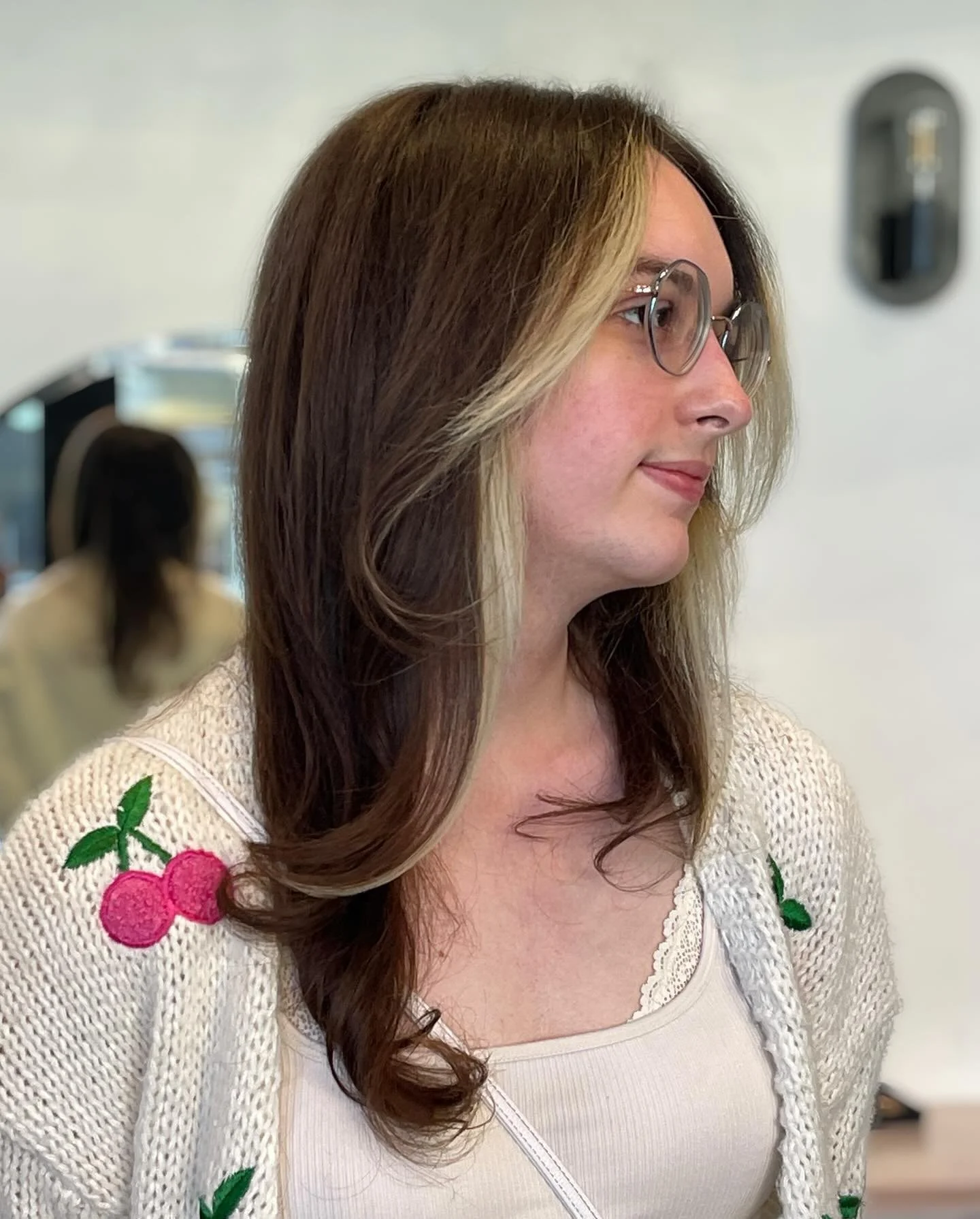 pretty subtle layered haircut with some curtain bangs and face framing layers 🌼 swipe for the before🪽