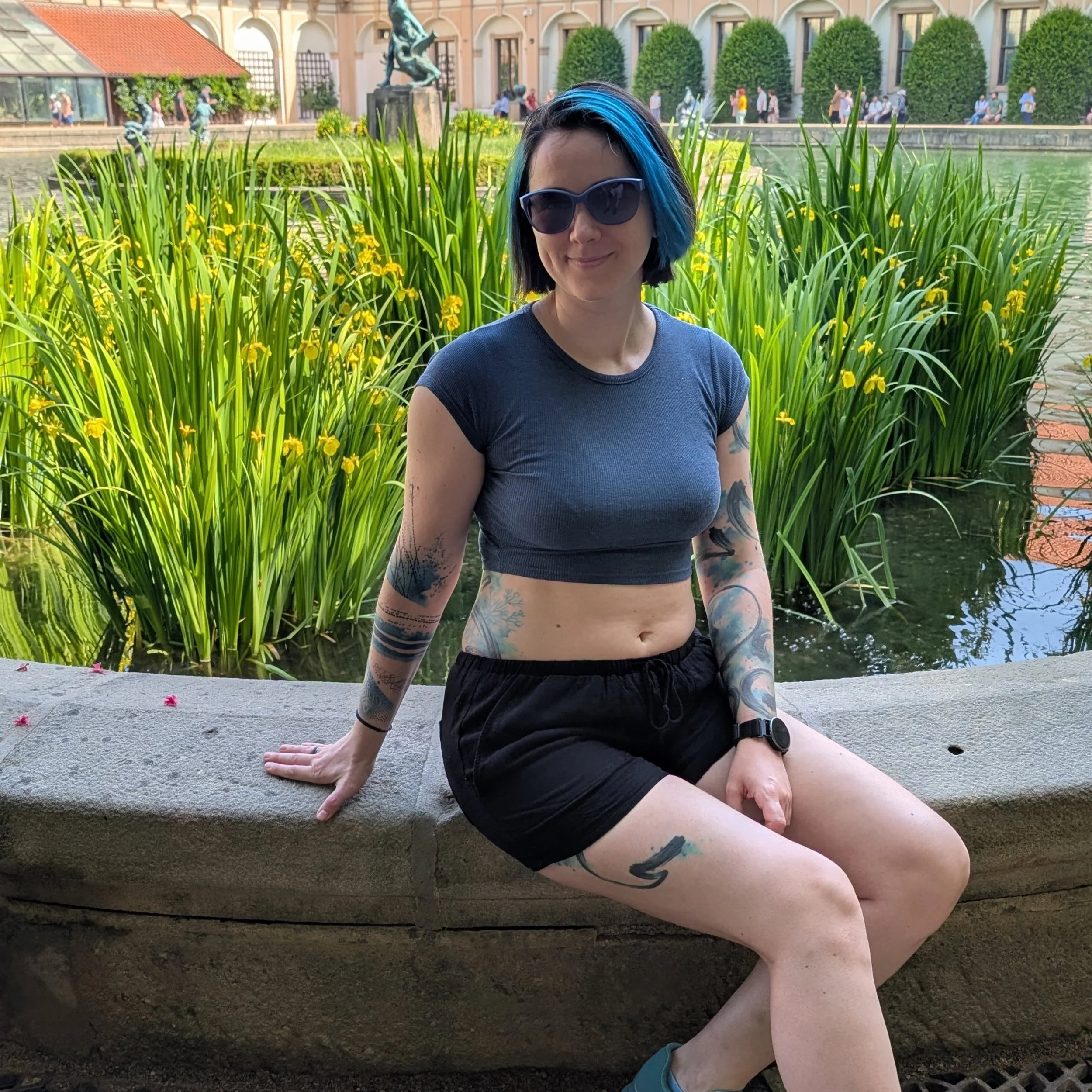 Prague photo dump 🇨🇿 
It's a beautiful city but we picked a bad weekend. The city is overrun with tourists (yes we're part of that) and the sun is killing us 🥵 

#prague #weekendtrip #minivacation #sightseeing #summersucks